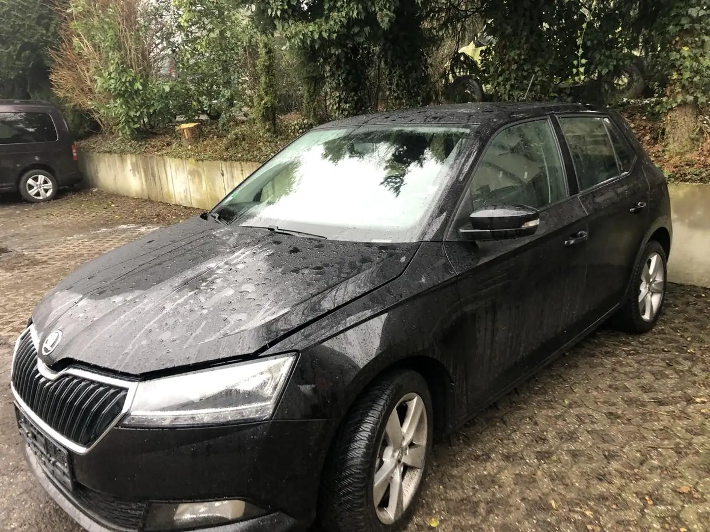 Skoda Fabia 1.0 MPI VORHANDENER UNFALL !!!!!!!!!!!!! Schwarz - 1