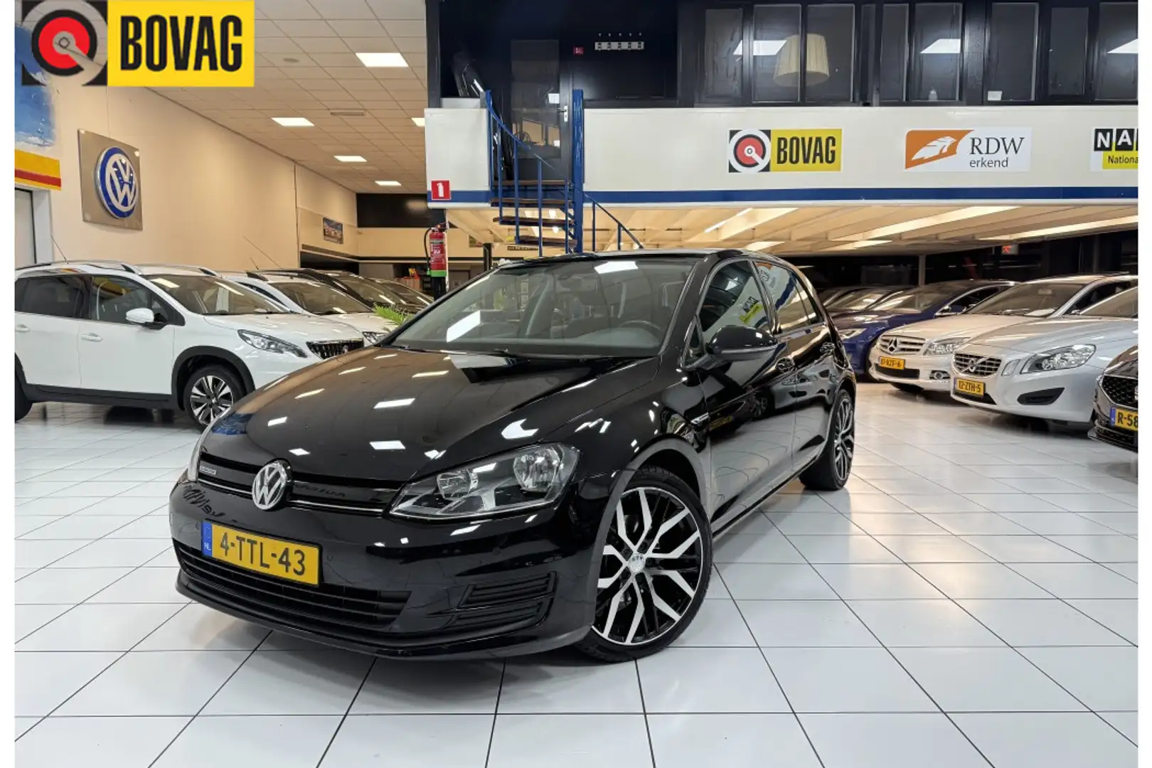 Volkswagen Golf 1.6 TDI Highl. BlM Bovag Garantie Noir - 1