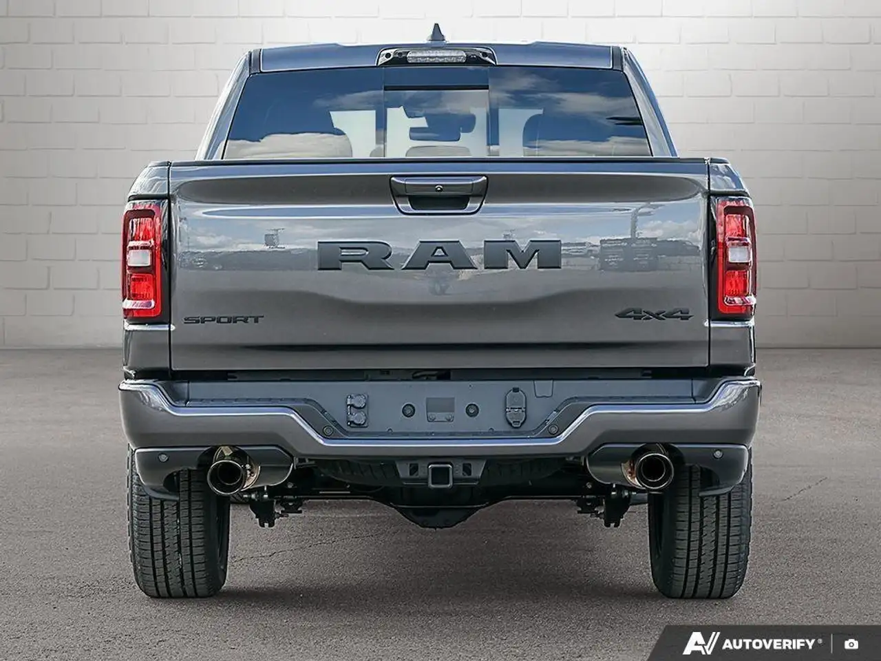 RAM 1500 снимка RAM 1500