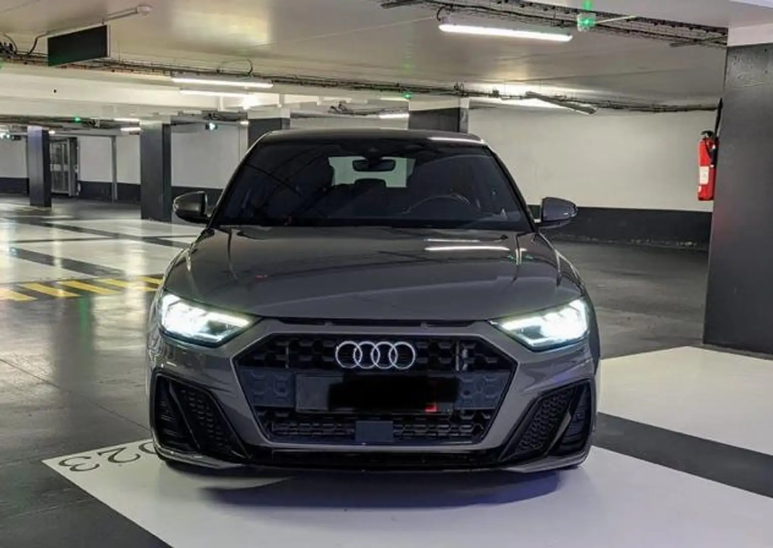 Audi A1 A1 Sportback 30 TFSI 116 ch S tronic 7 S Line Plus Gris - 1