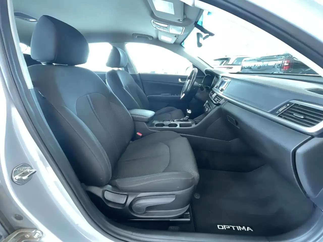 Kia Optima снимка Kia Optima