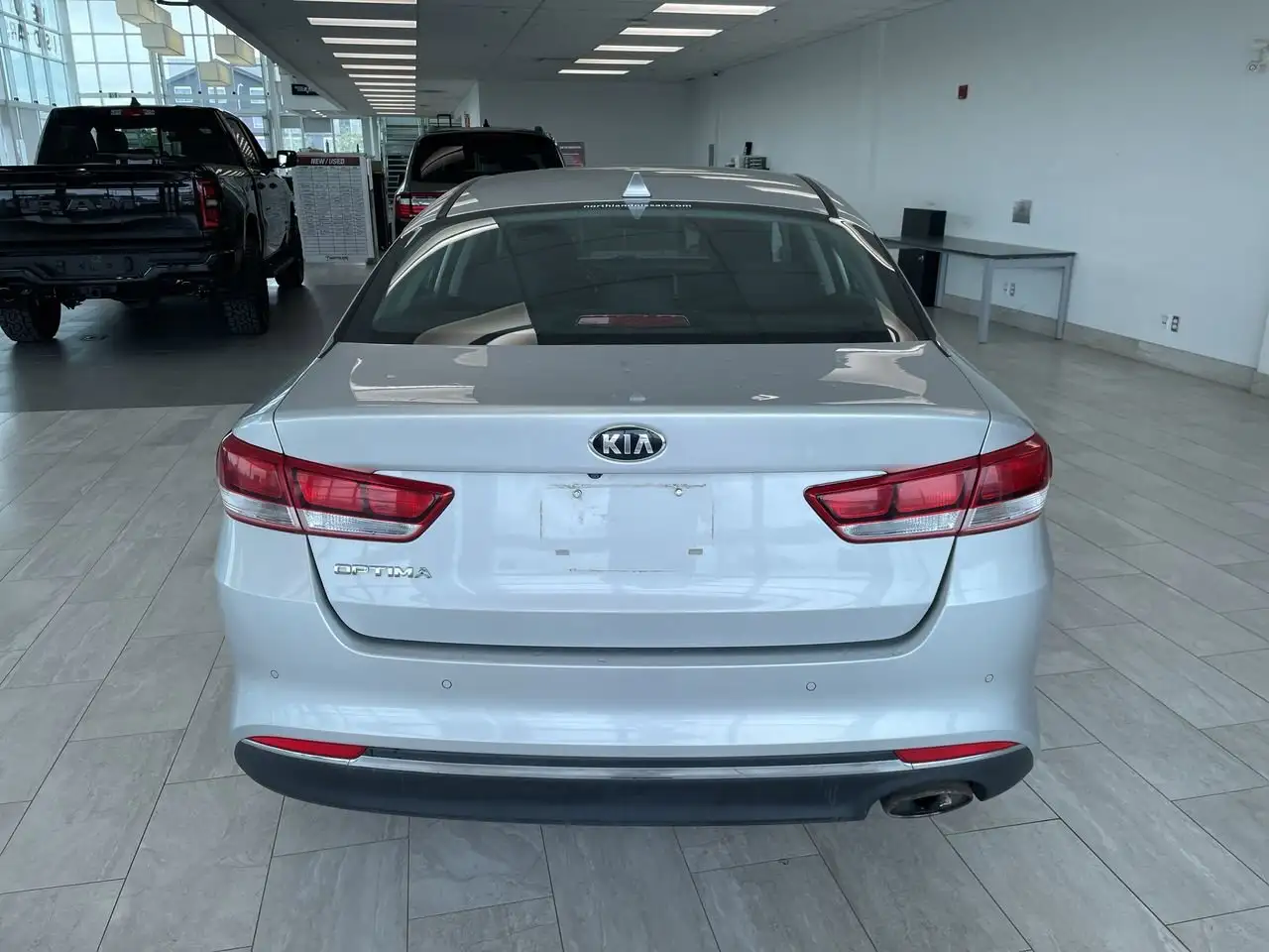 Kia Optima снимка Kia Optima