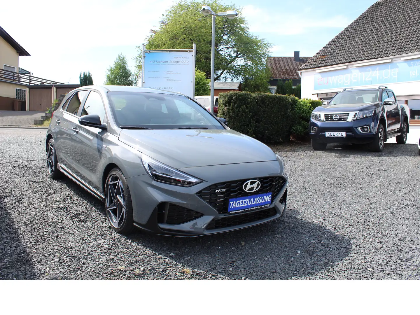 Hyundai i30 N Line 1,5T -48V Mild-Hybrid LED/SH/LH/NAVI Gris - 1