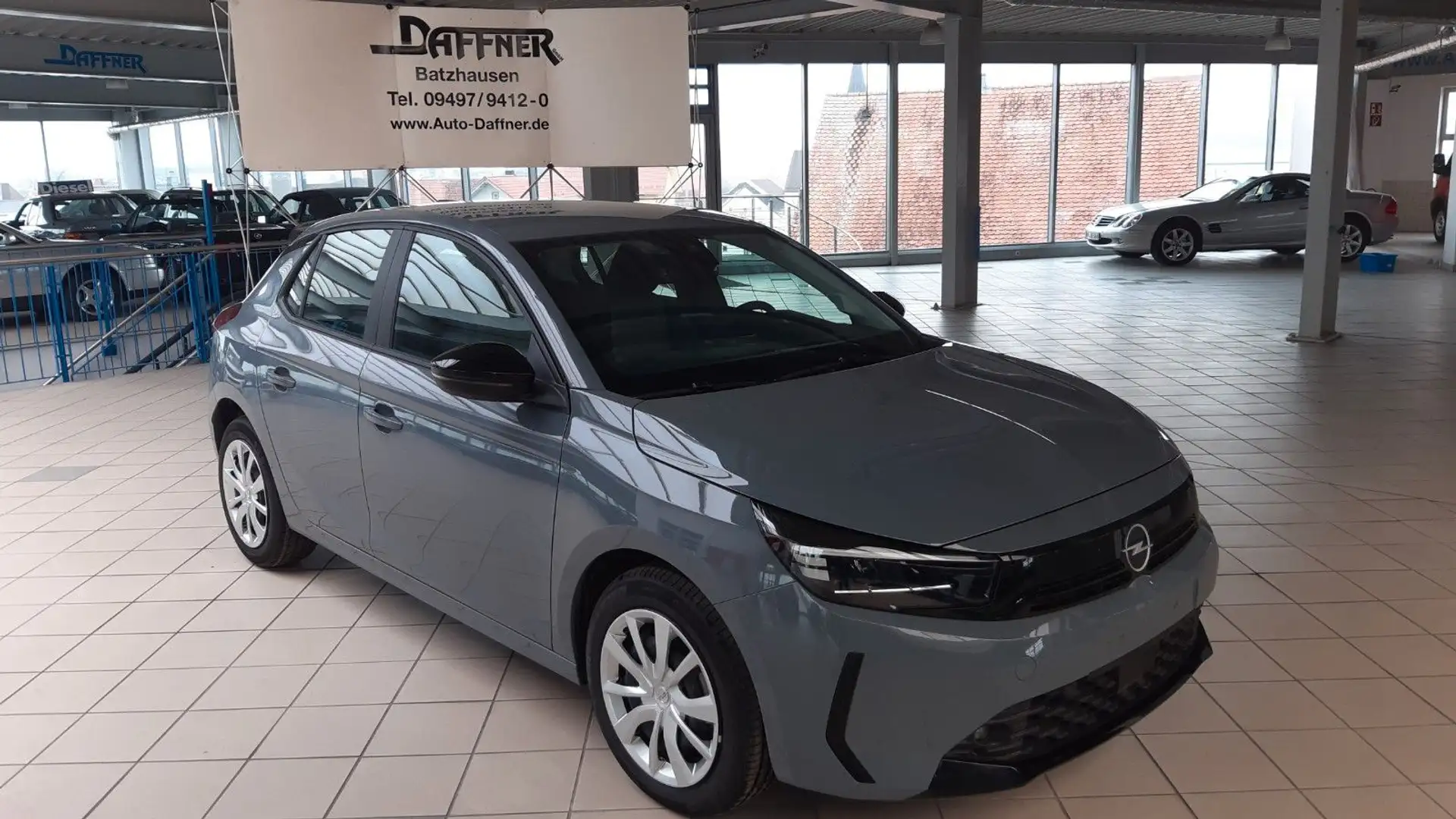 Opel Corsa 1.2 74kW Automatik/PDC/SZHZG / KLIMA / DAB Grau - 2