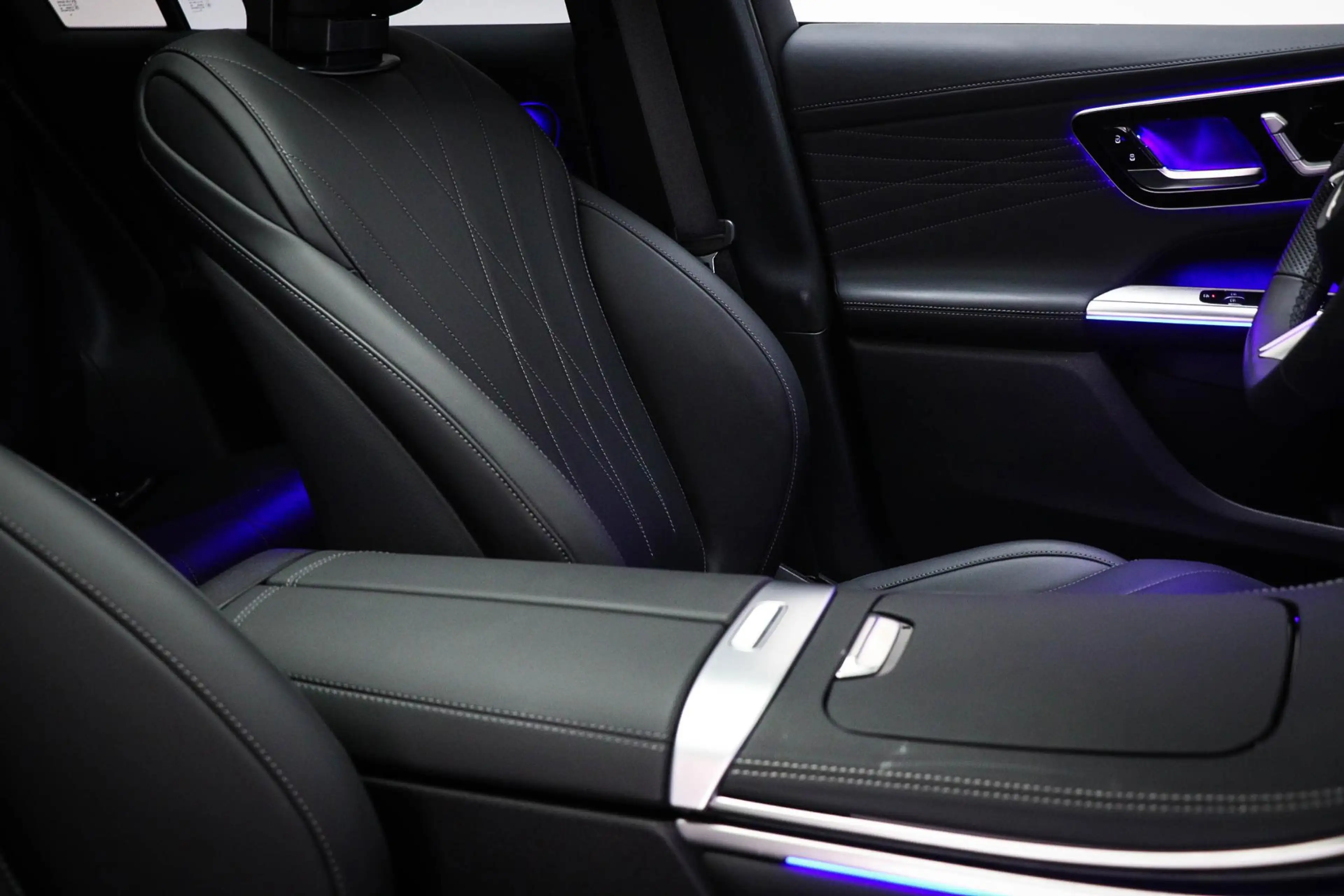 Mercedes-Benz GLC 400 Coupé 400e 4MATIC Sport Edition | PREMIUM / WINTER — photo 12