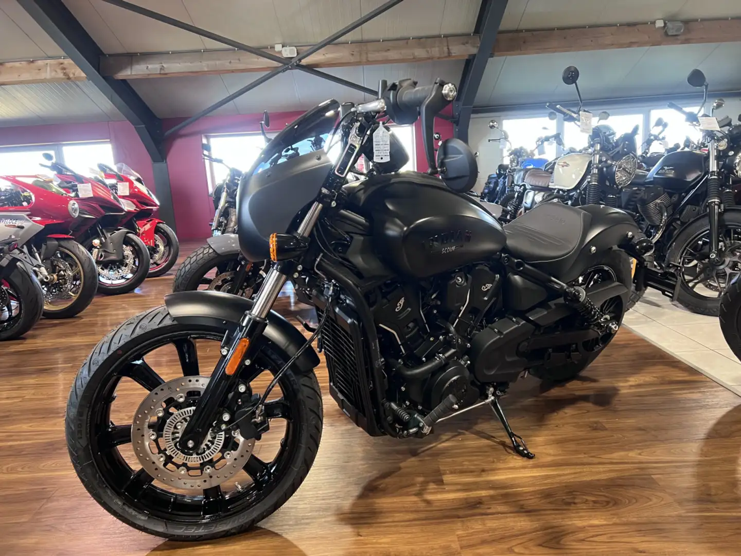 Indian Sport Scout Ltd  Black Smoke Zwart - 2