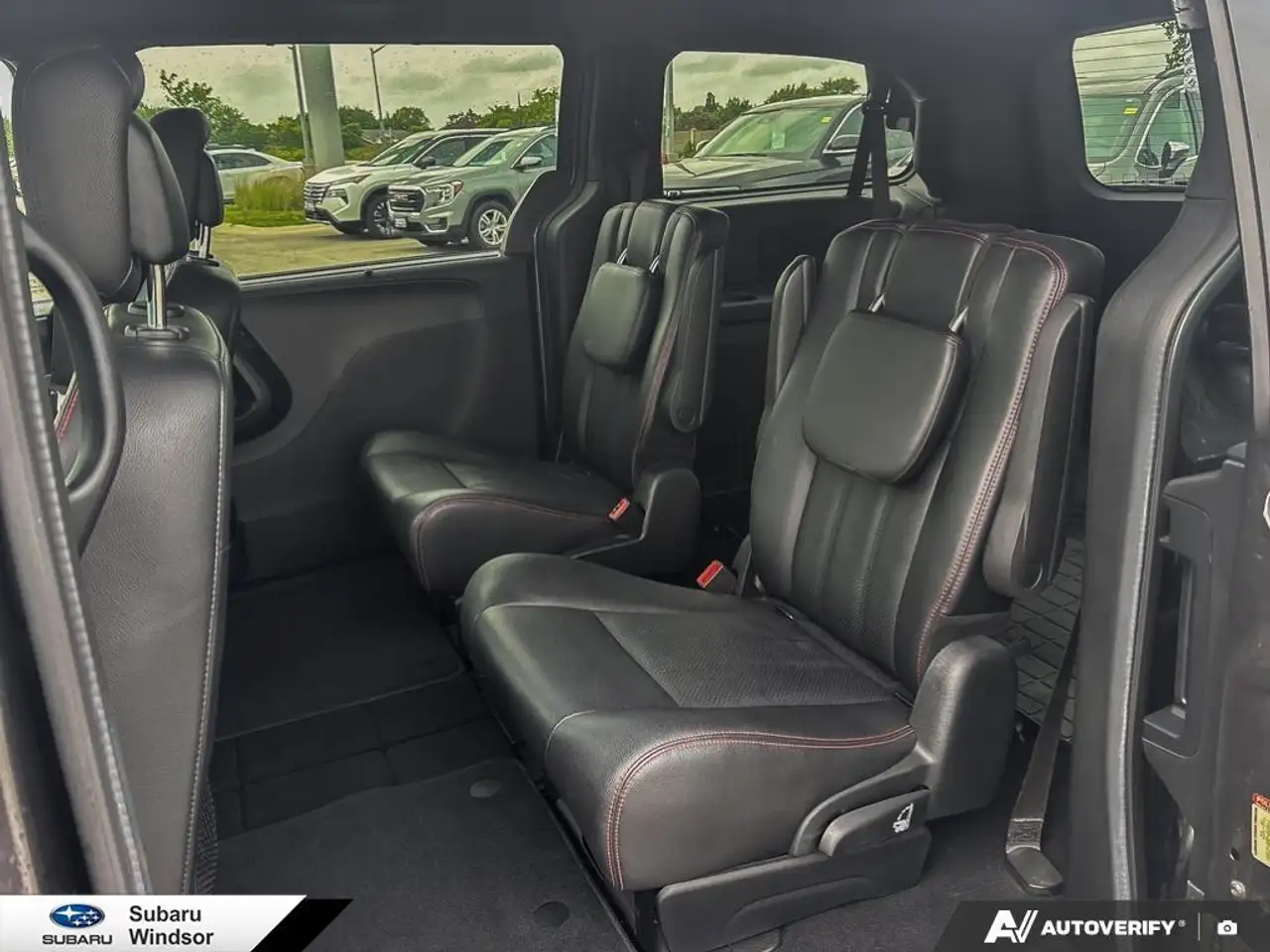 Dodge Grand Caravan снимка Dodge Grand Caravan