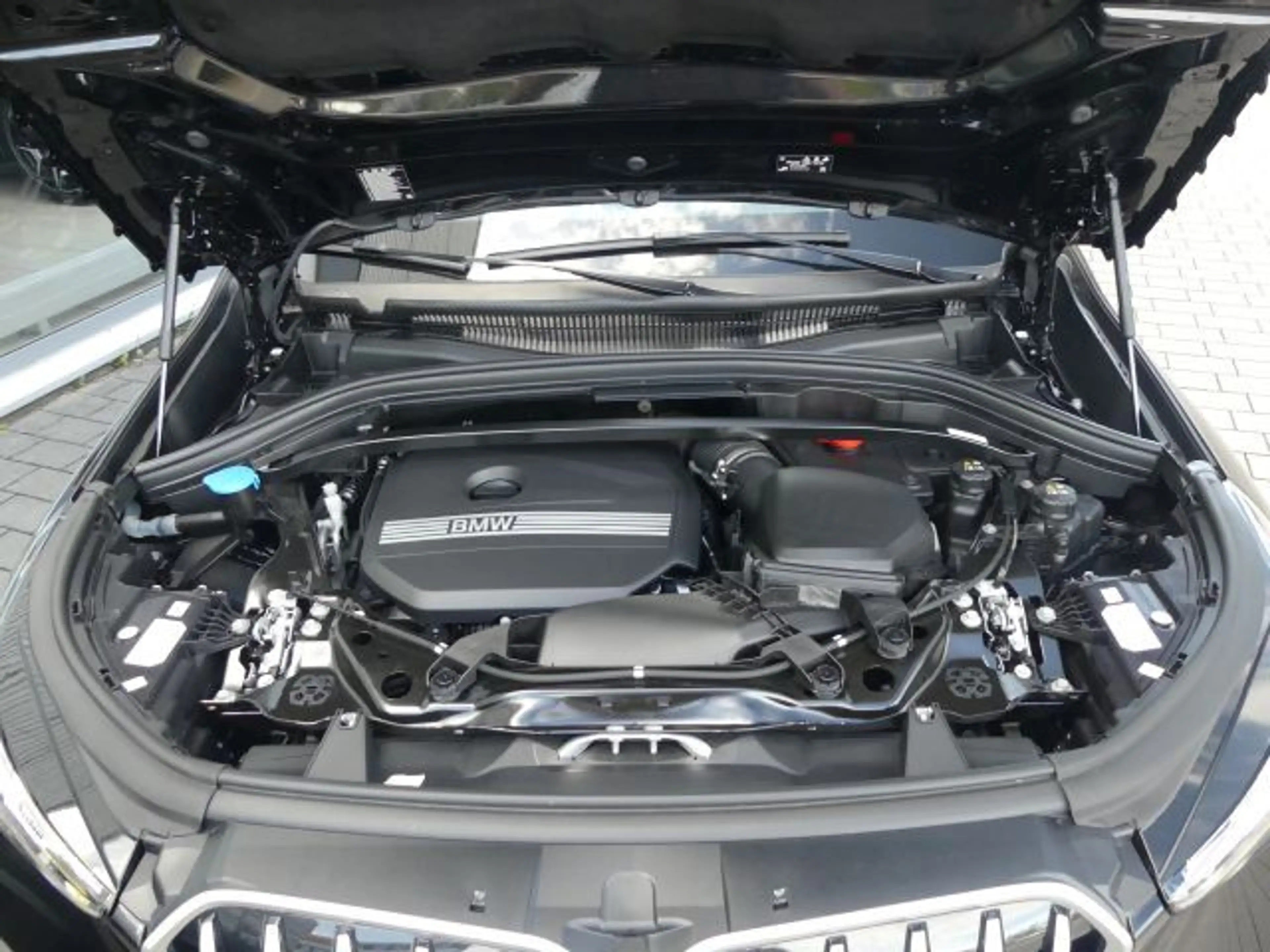 BMW X1 sDrive20iM Sport el.Sitze+Massage°HarmKard. — photo 6