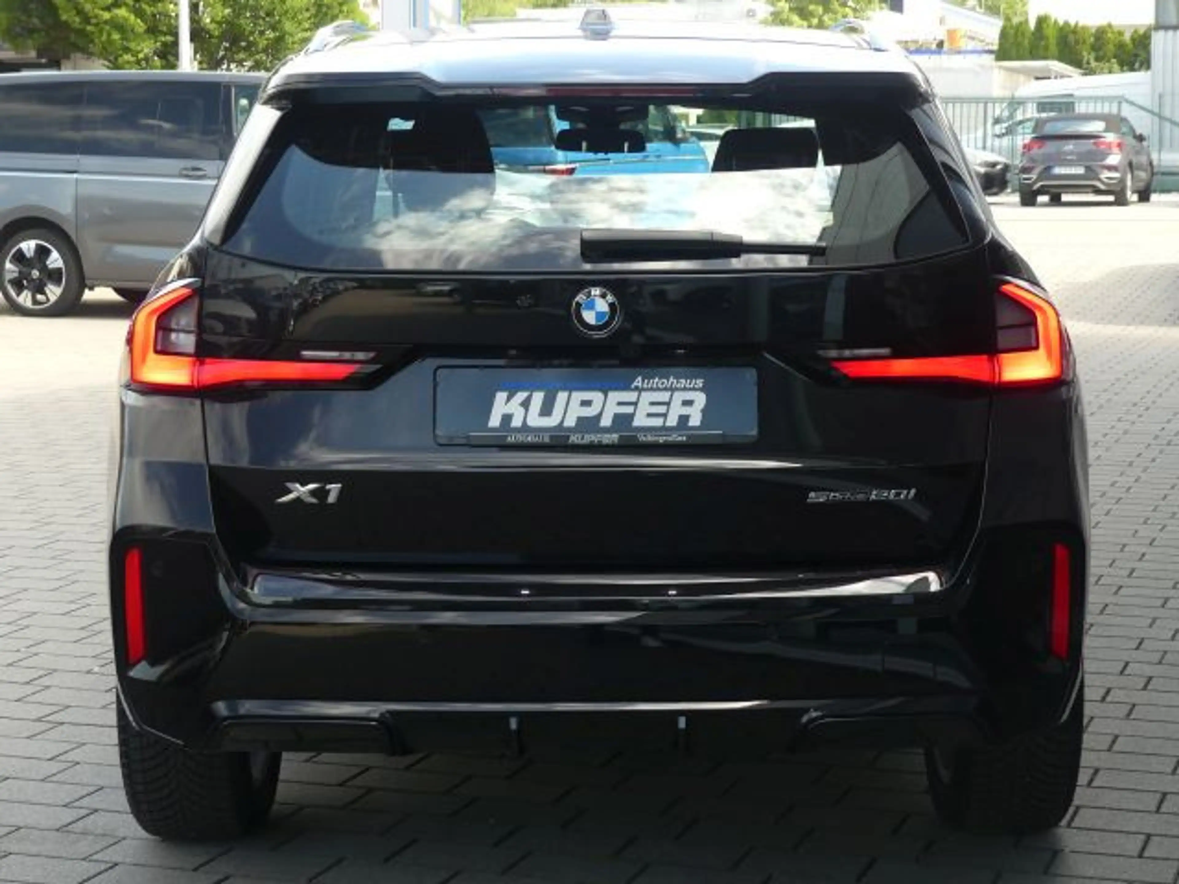 BMW X1 sDrive20iM Sport el.Sitze+Massage°HarmKard. — photo 4