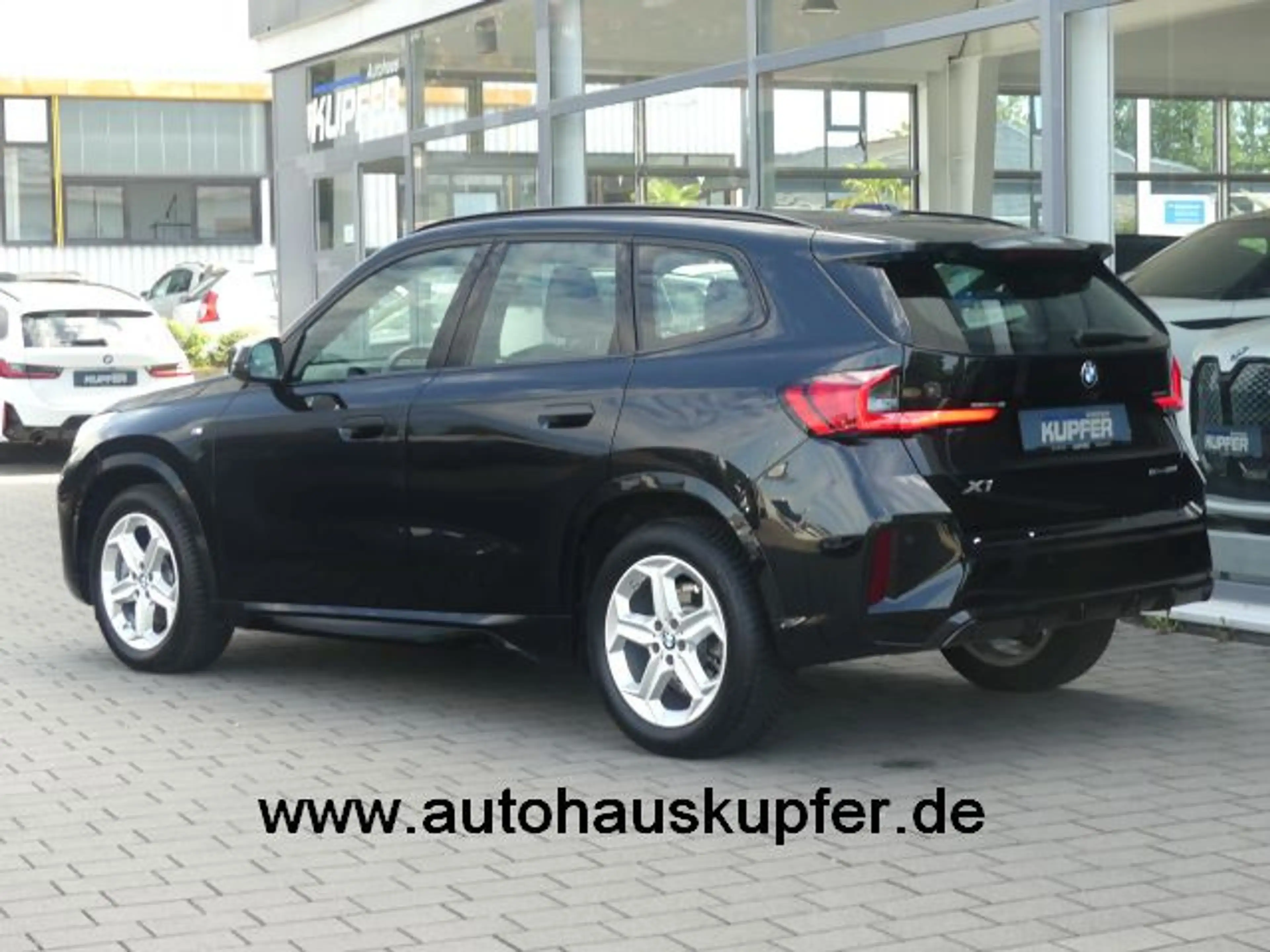 BMW X1 sDrive20iM Sport el.Sitze+Massage°HarmKard. — photo 3