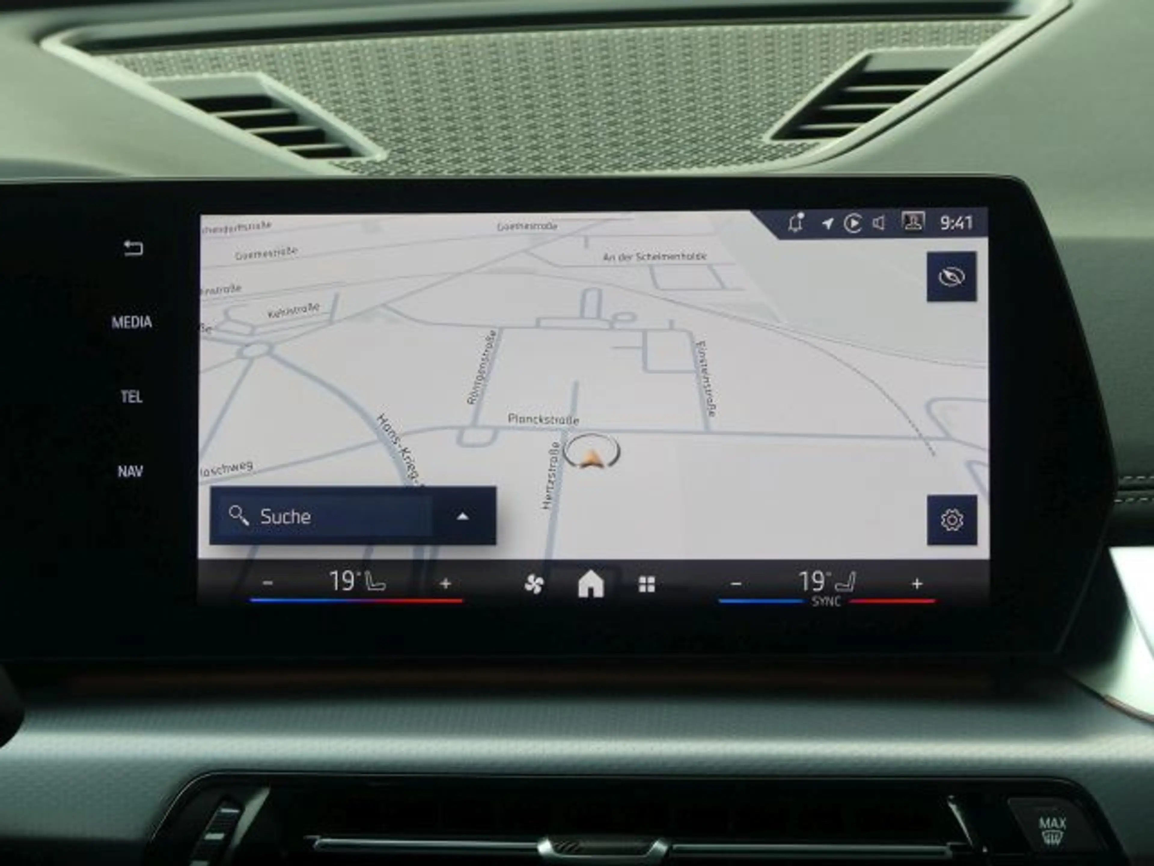 BMW X1 sDrive20iM Sport el.Sitze+Massage°HarmKard. — photo 18