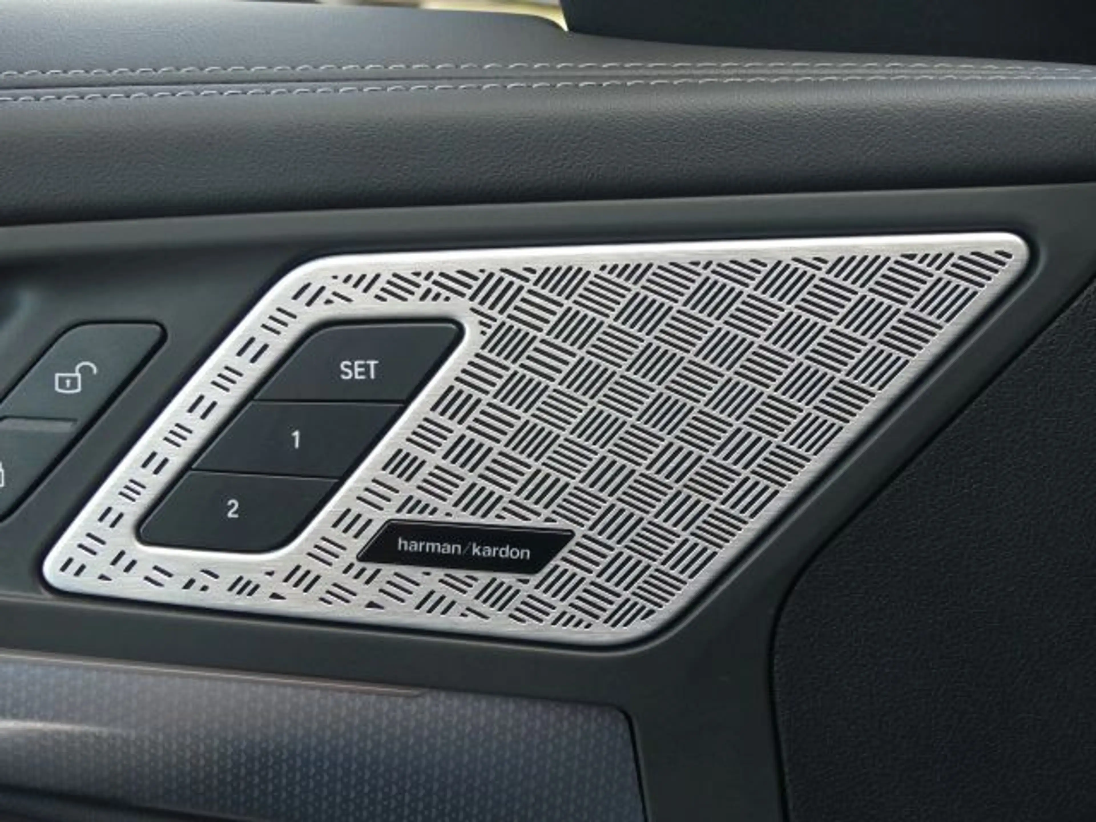 BMW X1 sDrive20iM Sport el.Sitze+Massage°HarmKard. — photo 12