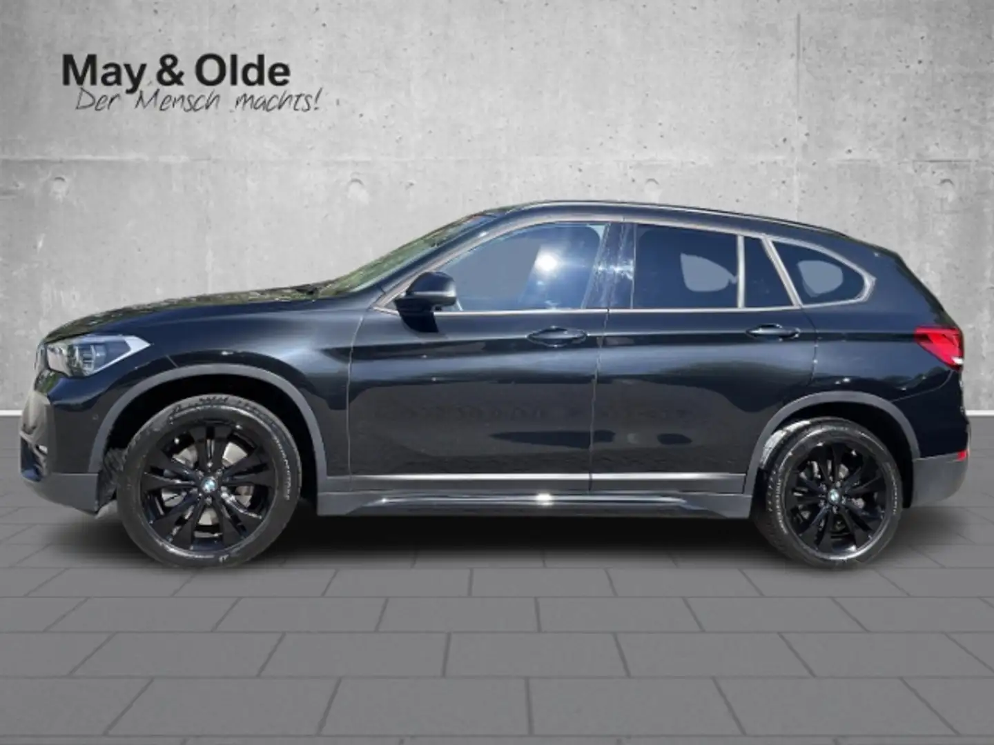 BMW X1 sDrive20d Sport Line HUD Pano ACC Nav RÜK LED Schwarz - 2