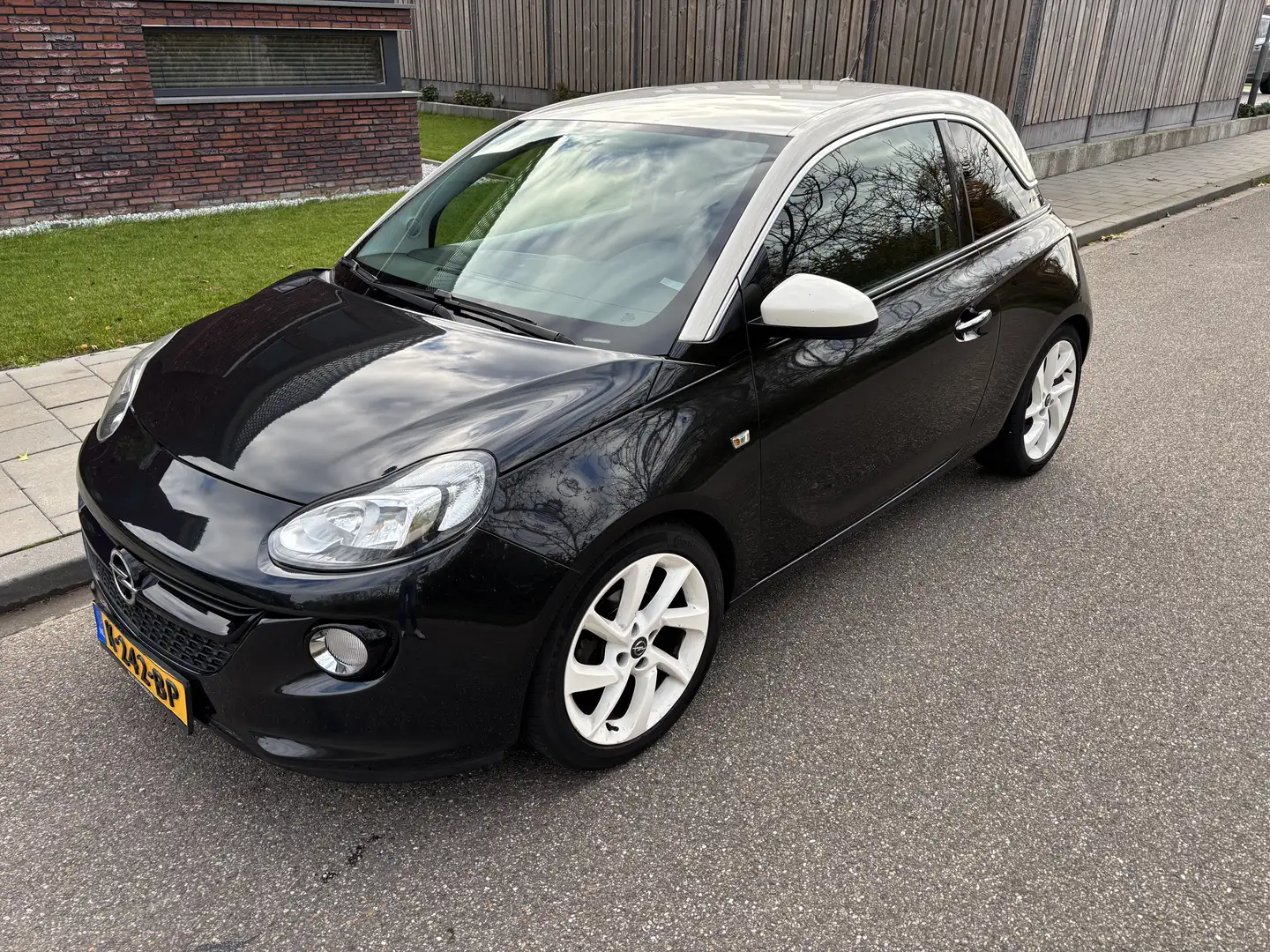 Opel Adam 1.4 Glam Zwart - 1
