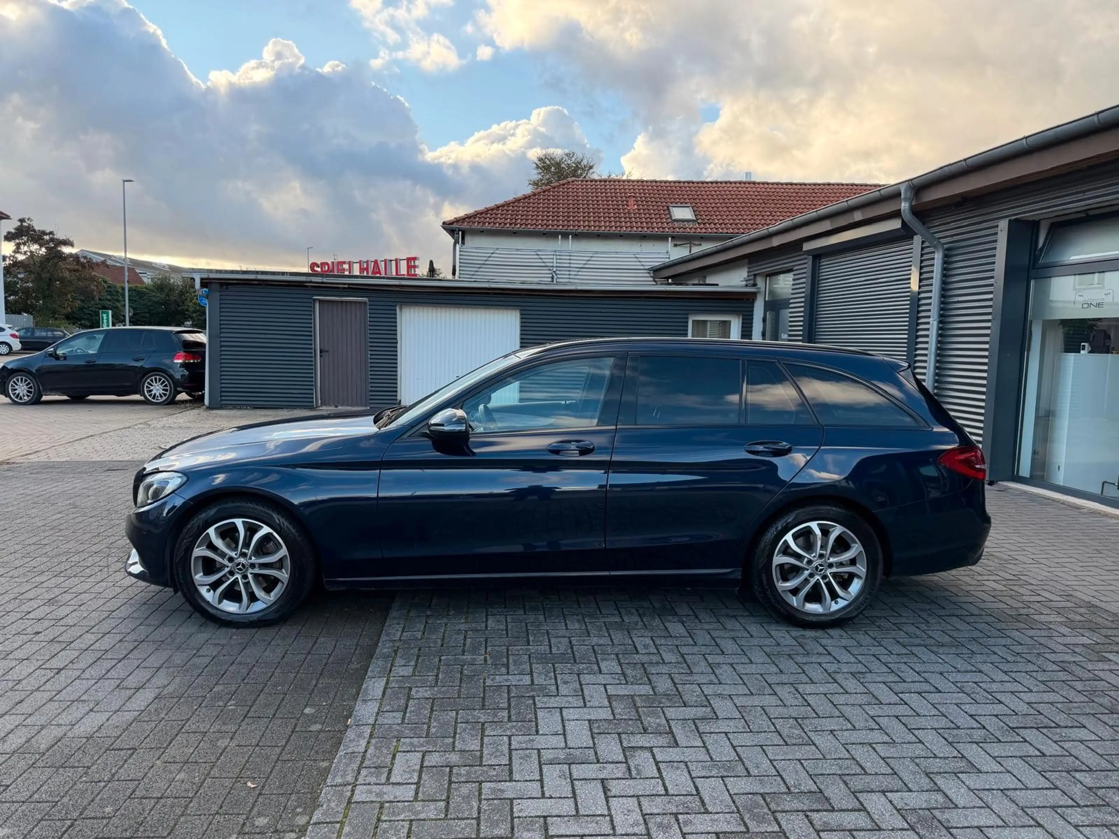 Mercedes-Benz C 220 d T PANORAMA/BURMSTER/KAMERA — photo 12