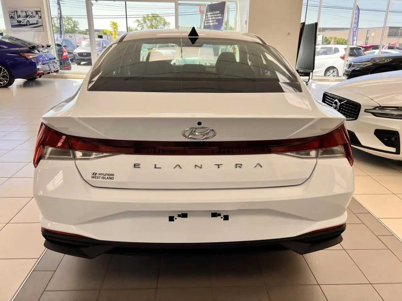Hyundai ELANTRA photo Hyundai ELANTRA