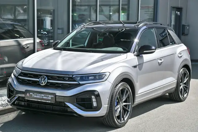 Volkswagen T-Roc view 2