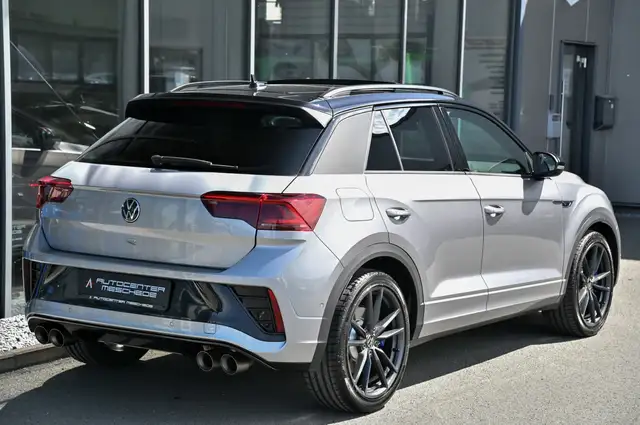 Volkswagen T-Roc view 4
