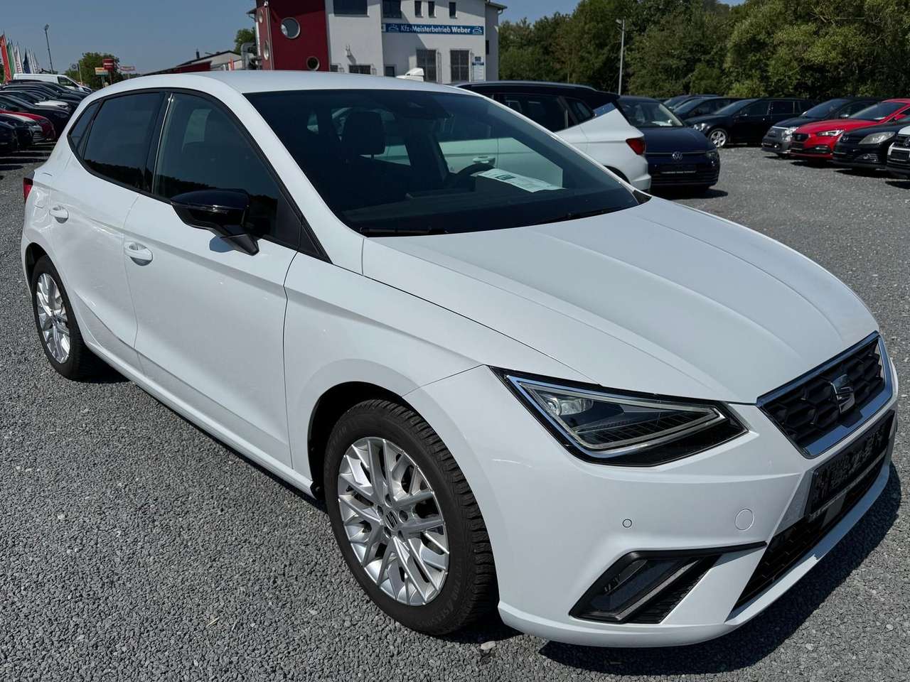 Seat Ibiza 2025 — 1.5 TSI *DSG*FR*PDCHI+VO+KAMERA*NAVI*ACC*S