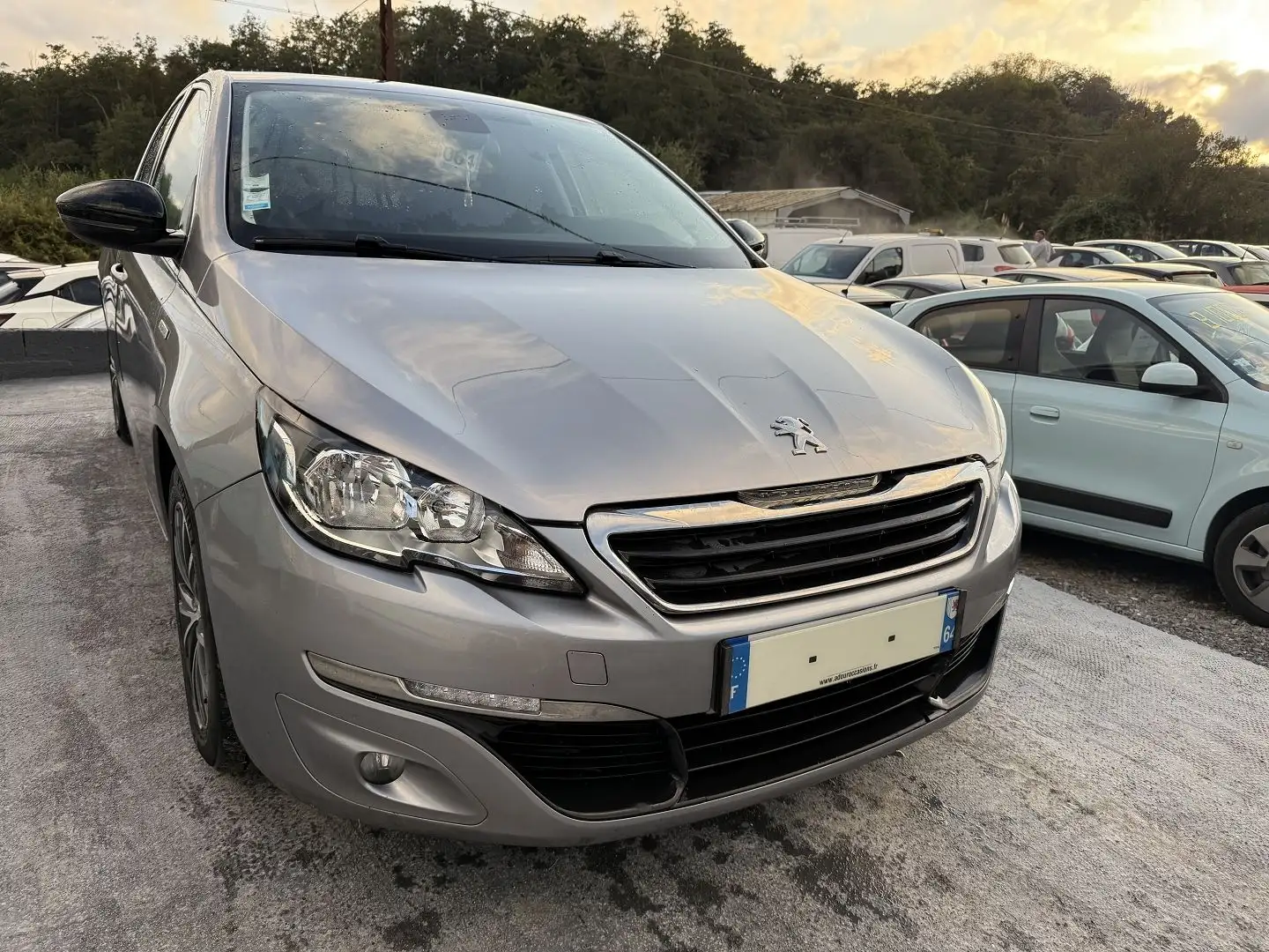 Peugeot 308 1.2 PURETECH 110CH SENSATION S\u0026S 5P Gris - 1