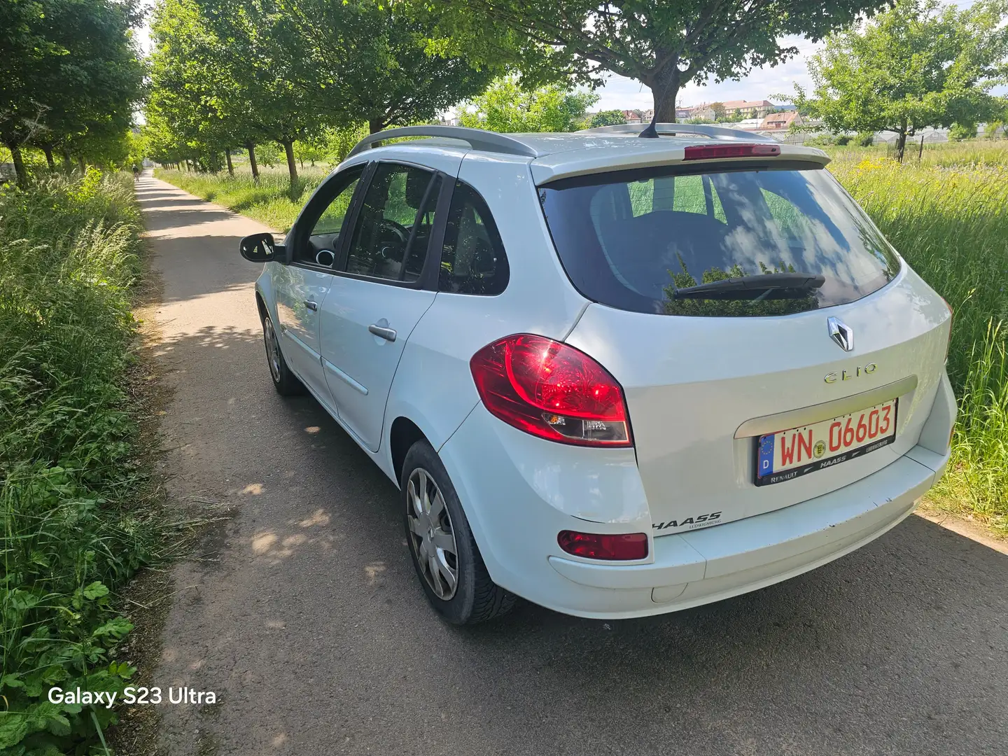 Renault Clio 1.2 16V 75 Grandtour Dynamique Blanc - 1
