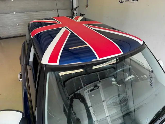 Mini Hatch view 12