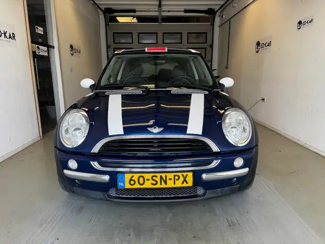 Mini Hatch view 4