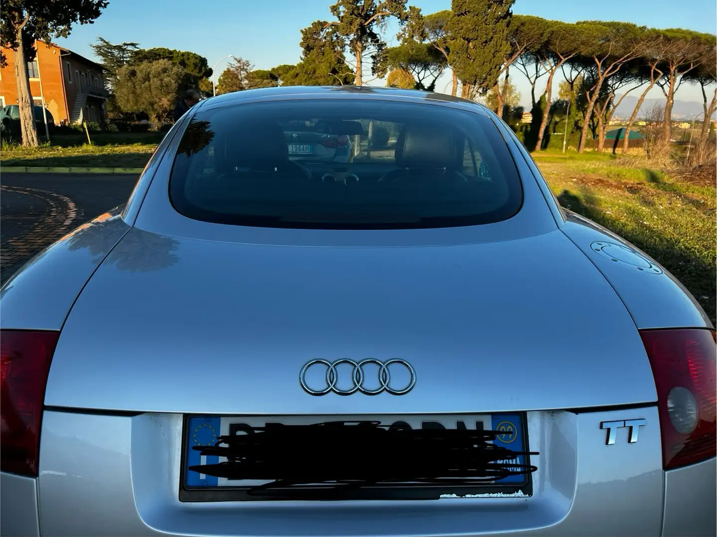 Audi TT 1.8t srebrna - 2