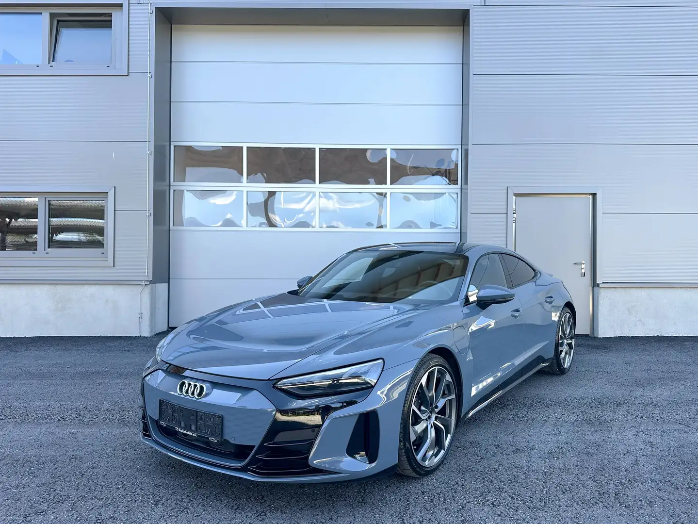 Audi e-tron GT QUATTRO / MATRIX LED/ SPORTSITZE Grau - 1
