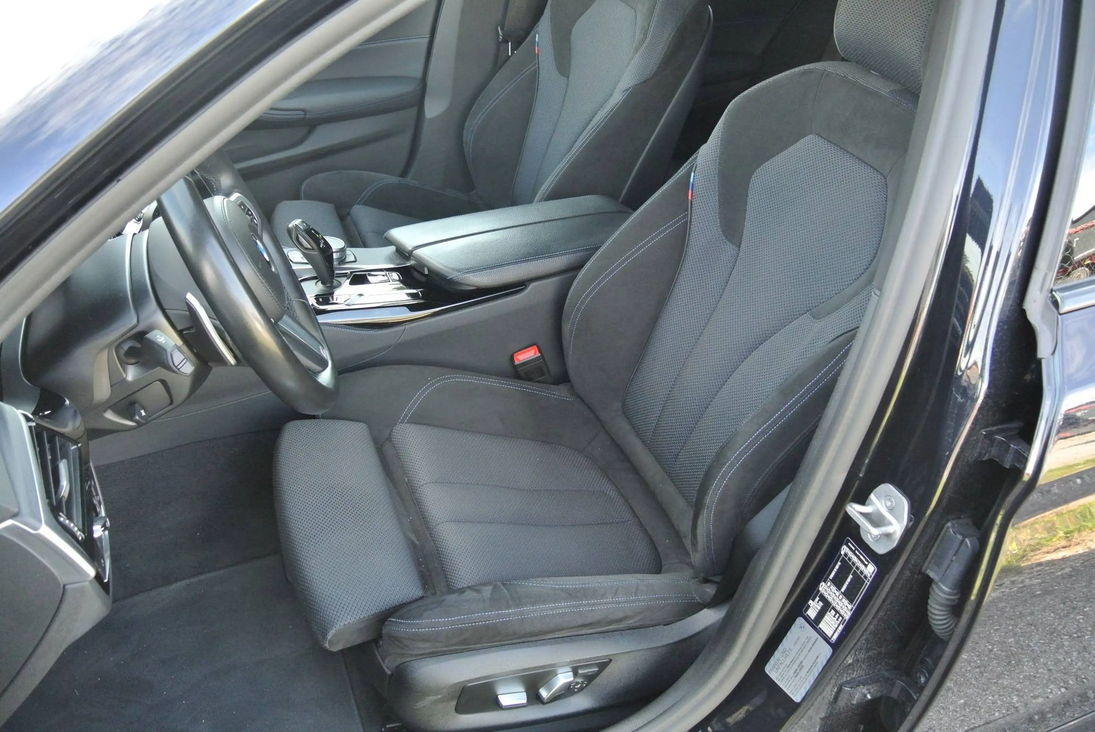 BMW 520 d touring Aut. *M-Sportpaket * LED * Head-up * — photo 7