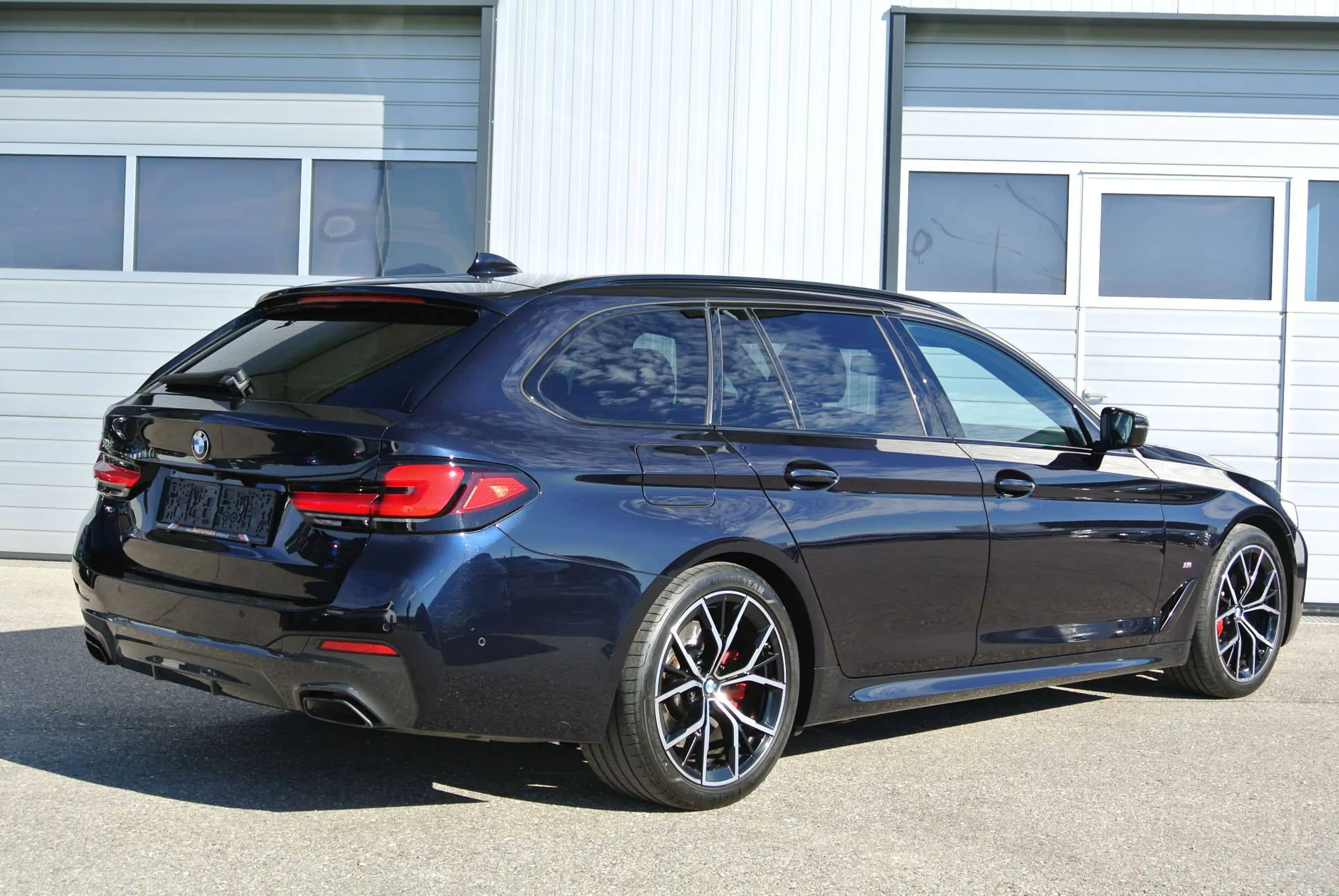 BMW 520 d touring Aut. *M-Sportpaket * LED * Head-up * — photo 2