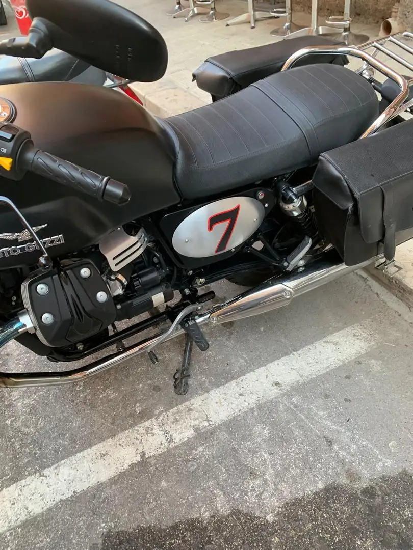 Moto Guzzi V 7 Stone Siyah - 2
