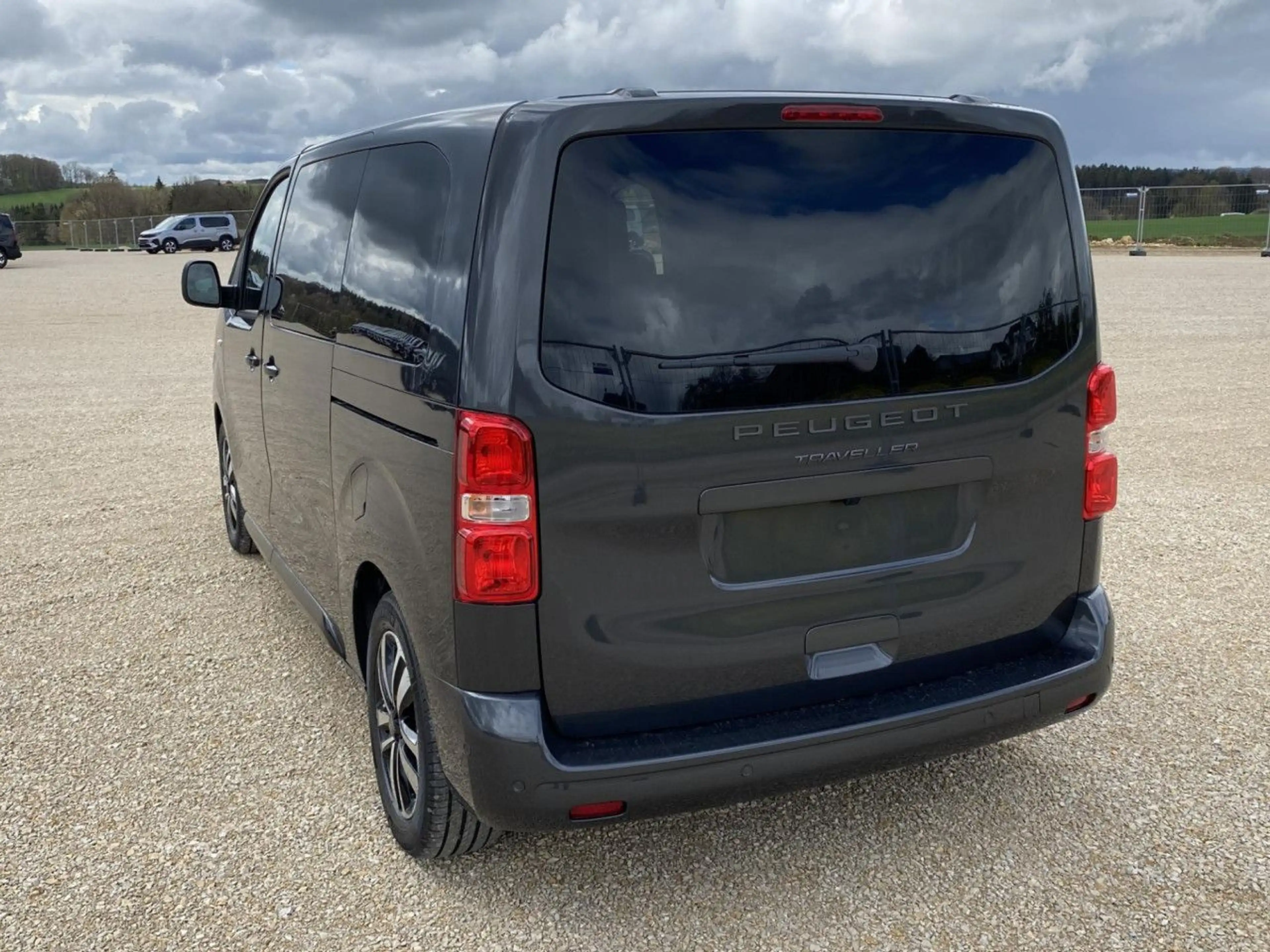 Peugeot Traveller L2 Allure Facelift 2.0 BlueHDi 180 EAT8 — photo 5