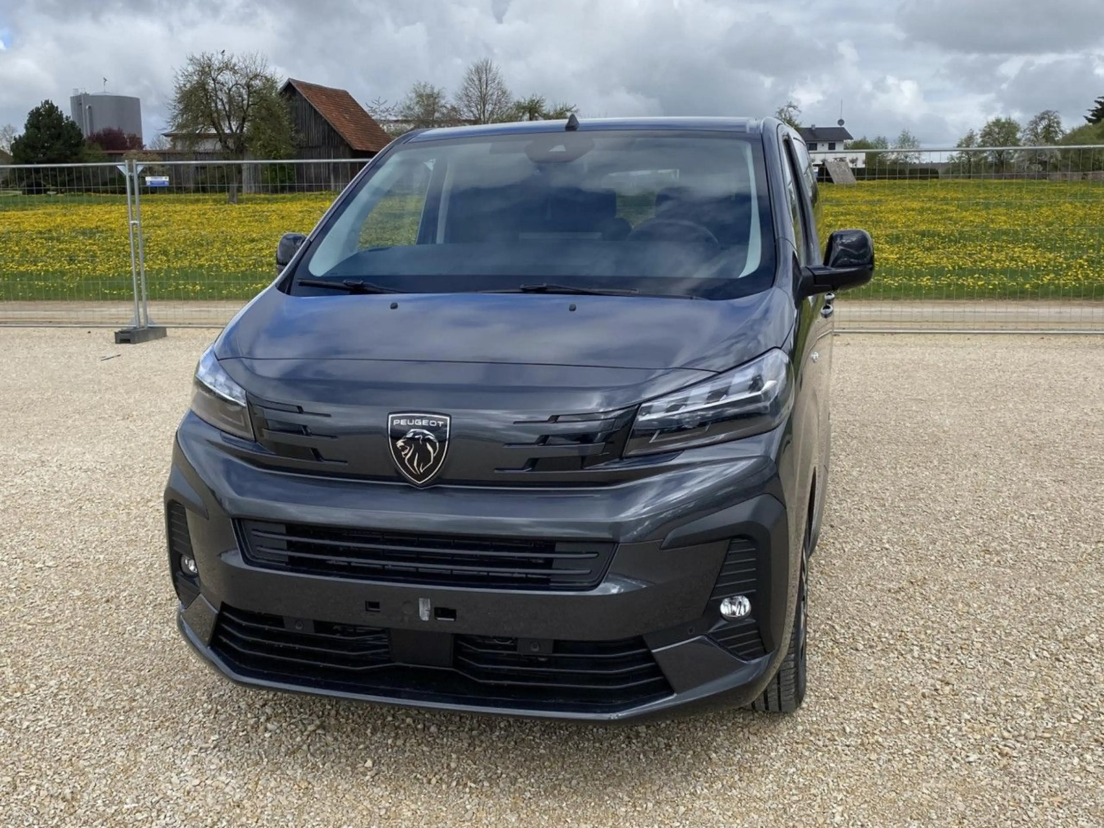 Peugeot Traveller L2 Allure Facelift 2.0 BlueHDi 180 EAT8 — photo 2