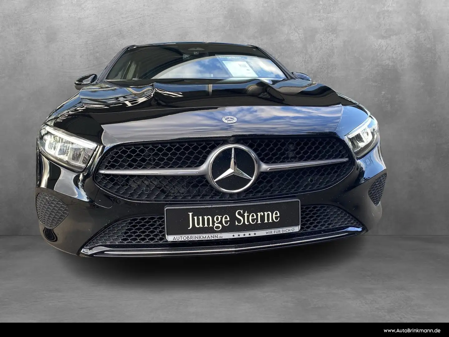 Mercedes-Benz A 180 A 180 ADVANCED/LED/KAMERA/MBUX/LENKRADHEIZUNG SHZ Schwarz - 2