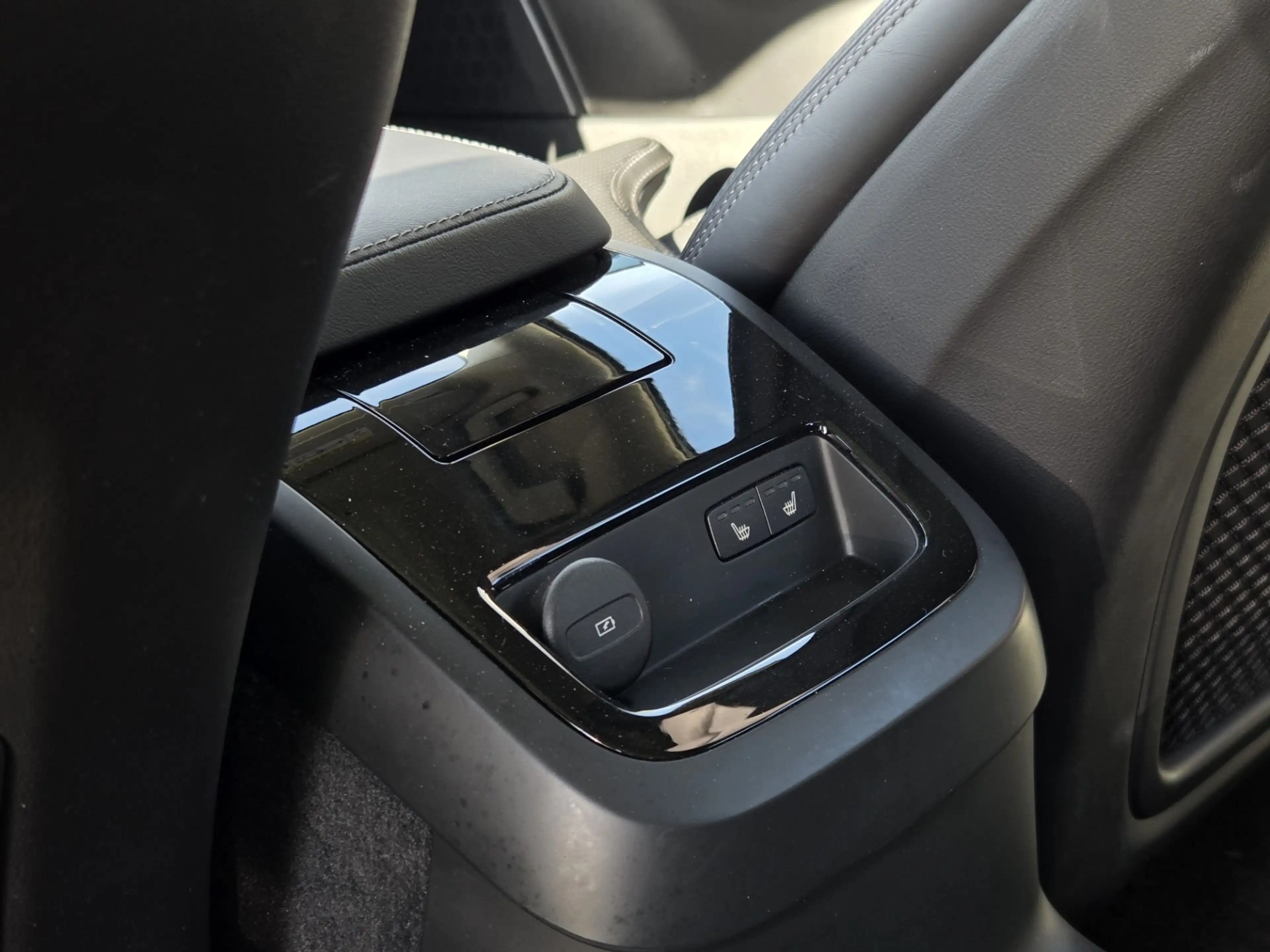 Volvo V90 2.0 T8 Plug-in hybrid AWD Ultra Dark | Full Option — photo 19