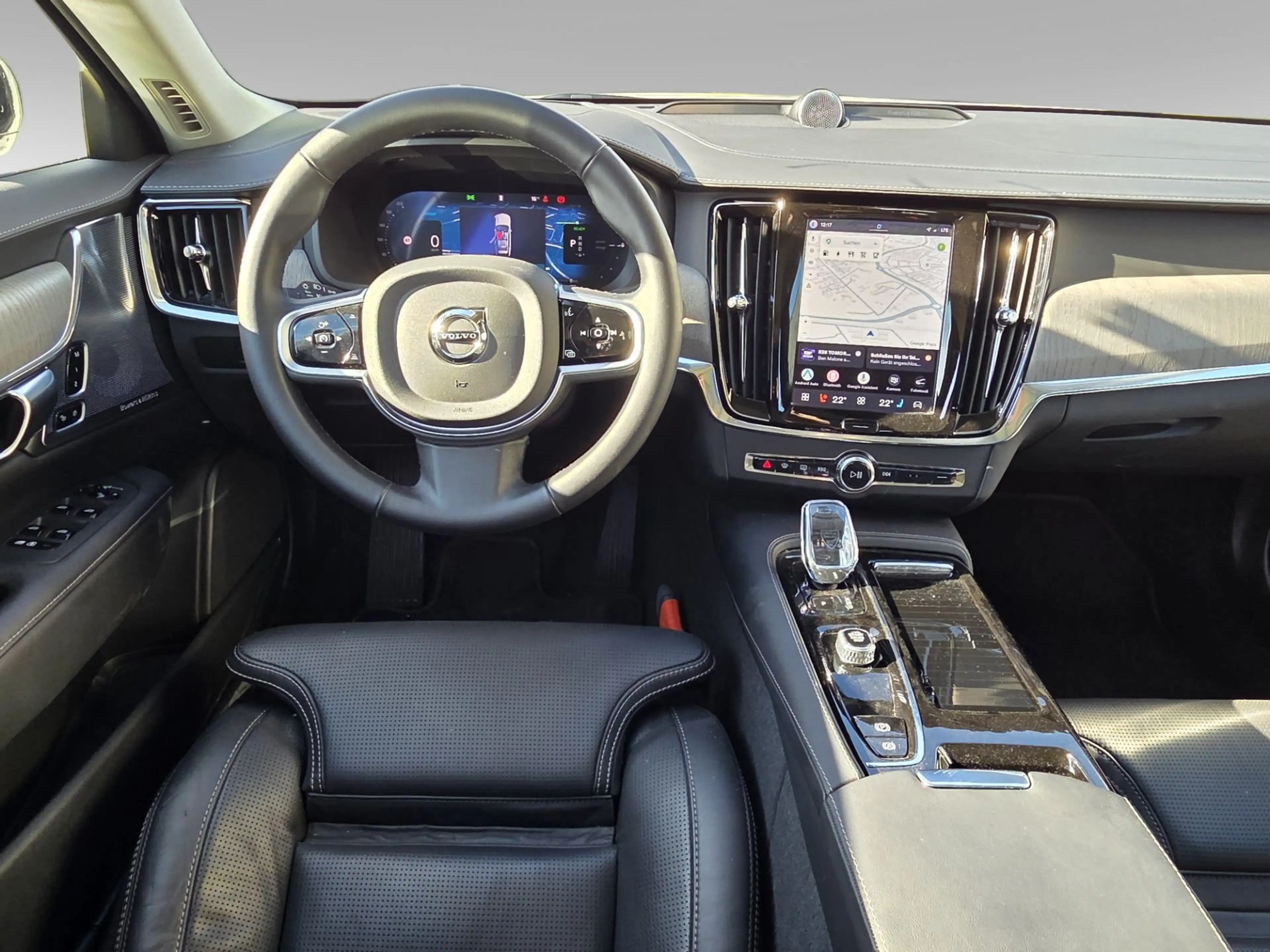 Volvo V90 2.0 T8 Plug-in hybrid AWD Ultra Dark | Full Option — photo 11