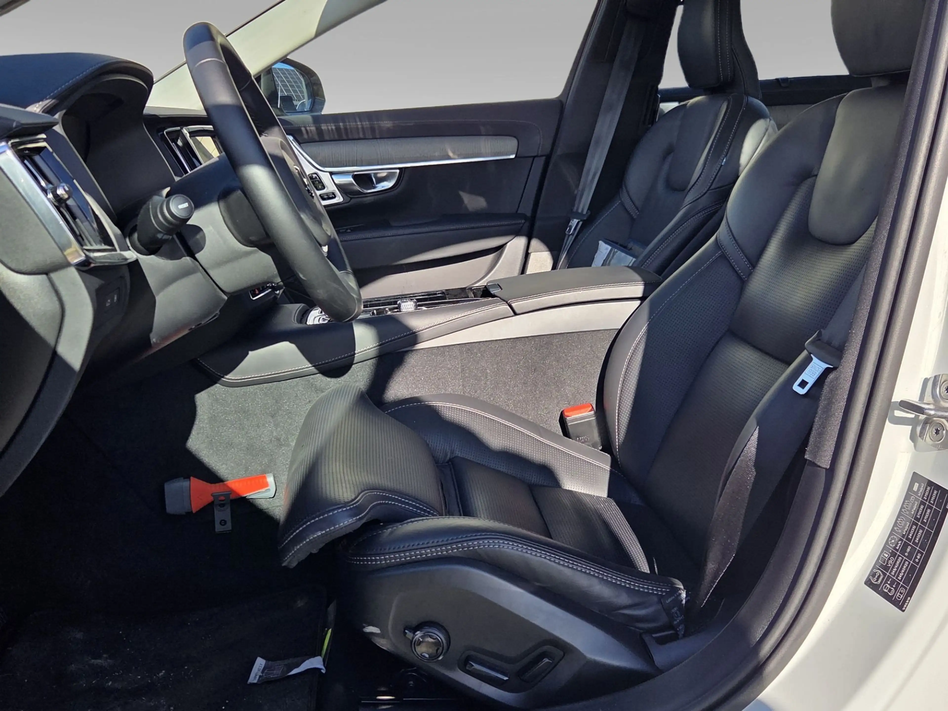 Volvo V90 2.0 T8 Plug-in hybrid AWD Ultra Dark | Full Option — photo 5