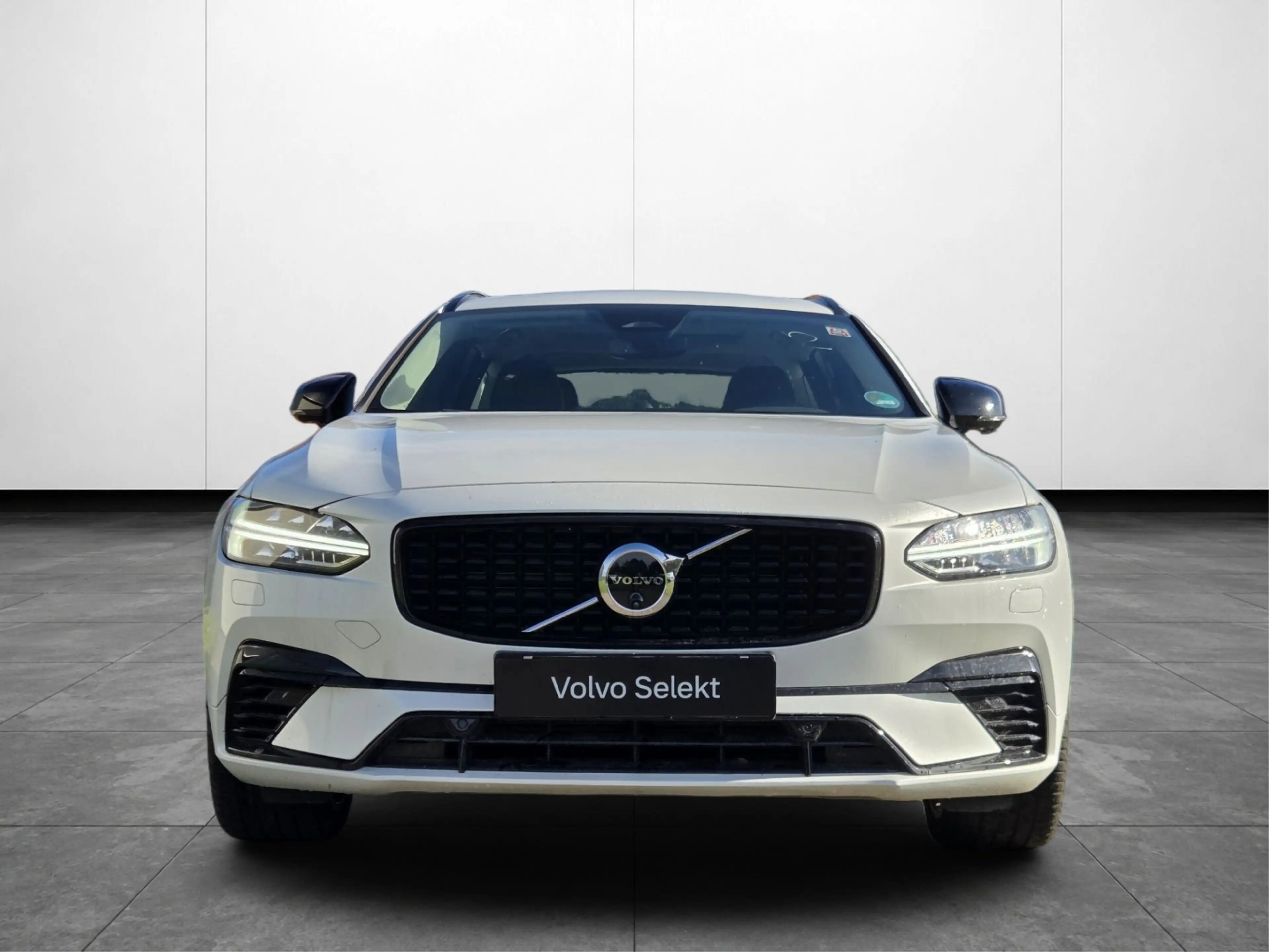 Volvo V90 2.0 T8 Plug-in hybrid AWD Ultra Dark | Full Option — photo 9