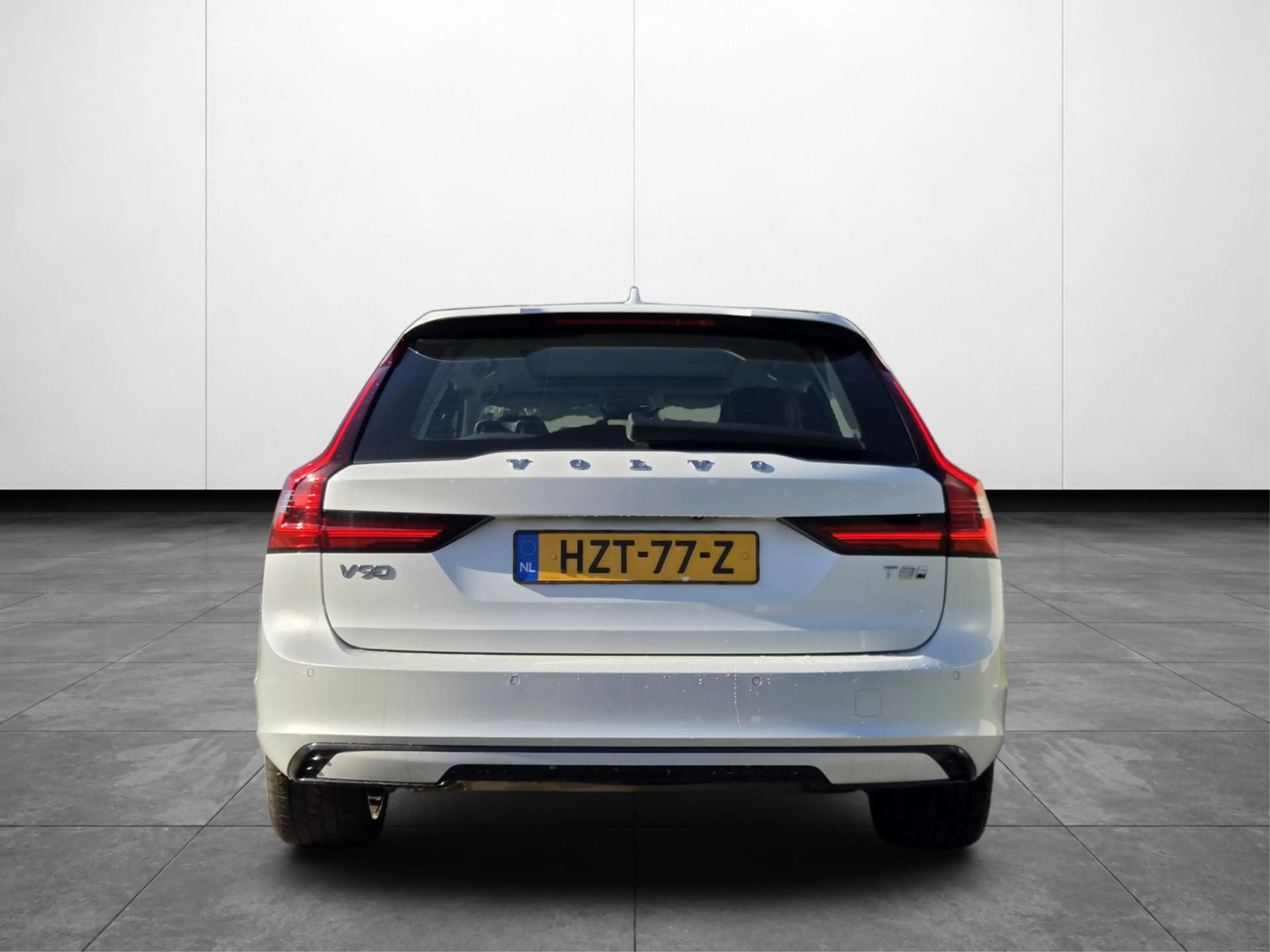 Volvo V90 2.0 T8 Plug-in hybrid AWD Ultra Dark | Full Option — photo 10