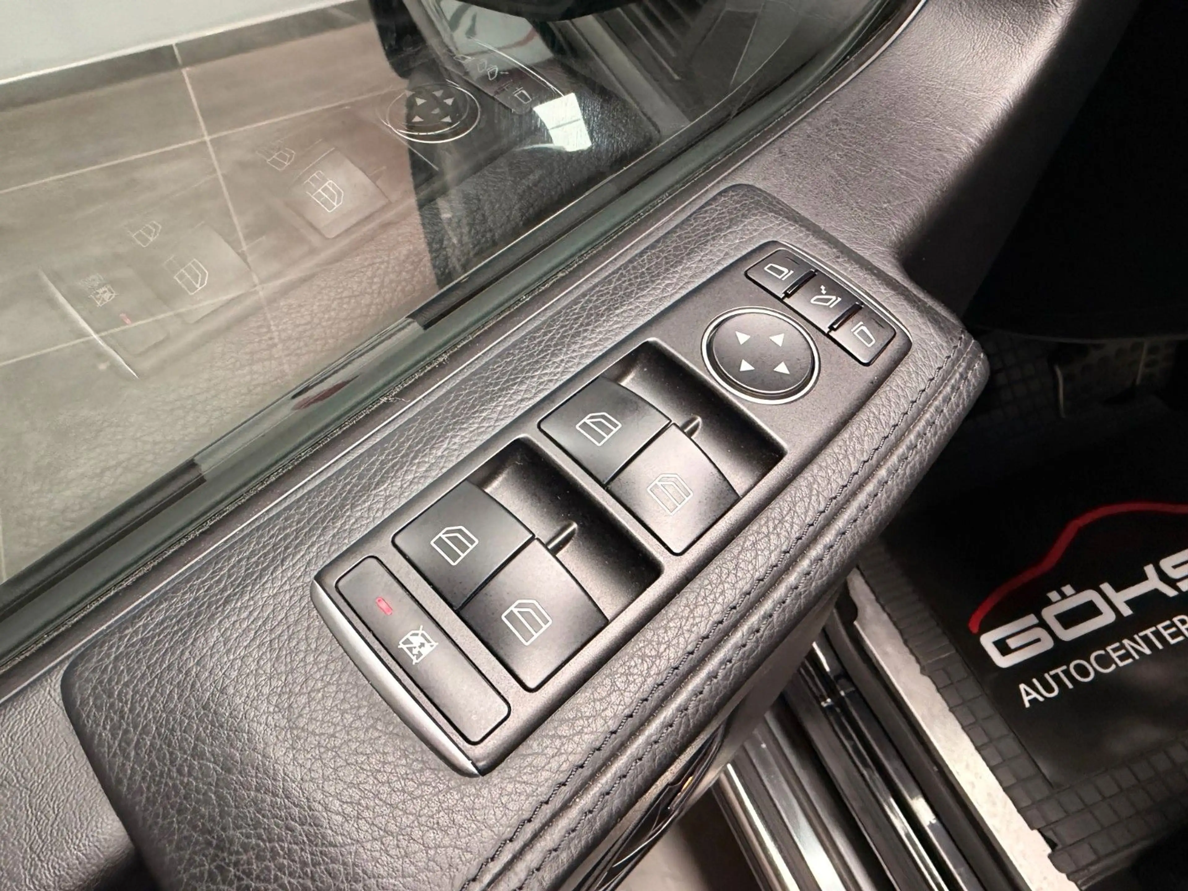 Mercedes-Benz G 350 *BlueTec*Sport-Paket*Schiebedach*H/K*Navi* — photo 13