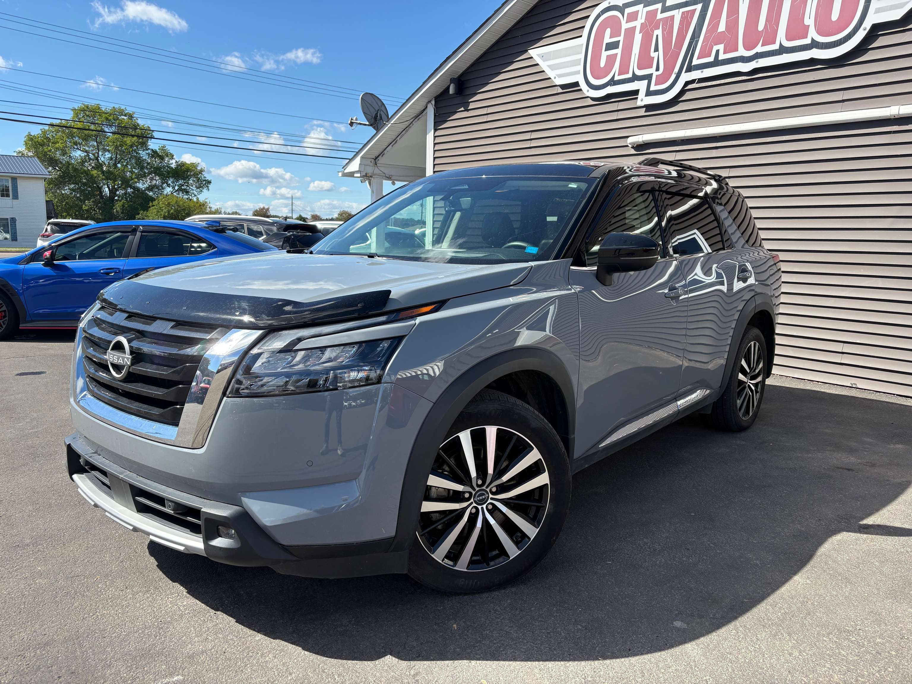 2025 Nissan Pathfinder Platinum