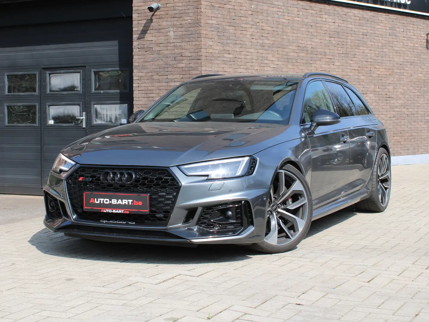 Audi RS4 Audi RS4 ACC I PANO I MILLTEK EXHAUST Grijs - 2