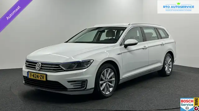 Volkswagen Passat Variant 1.4 TSI GTE Highline DAB ADAPTIEF CRUISE TREKHAAK.