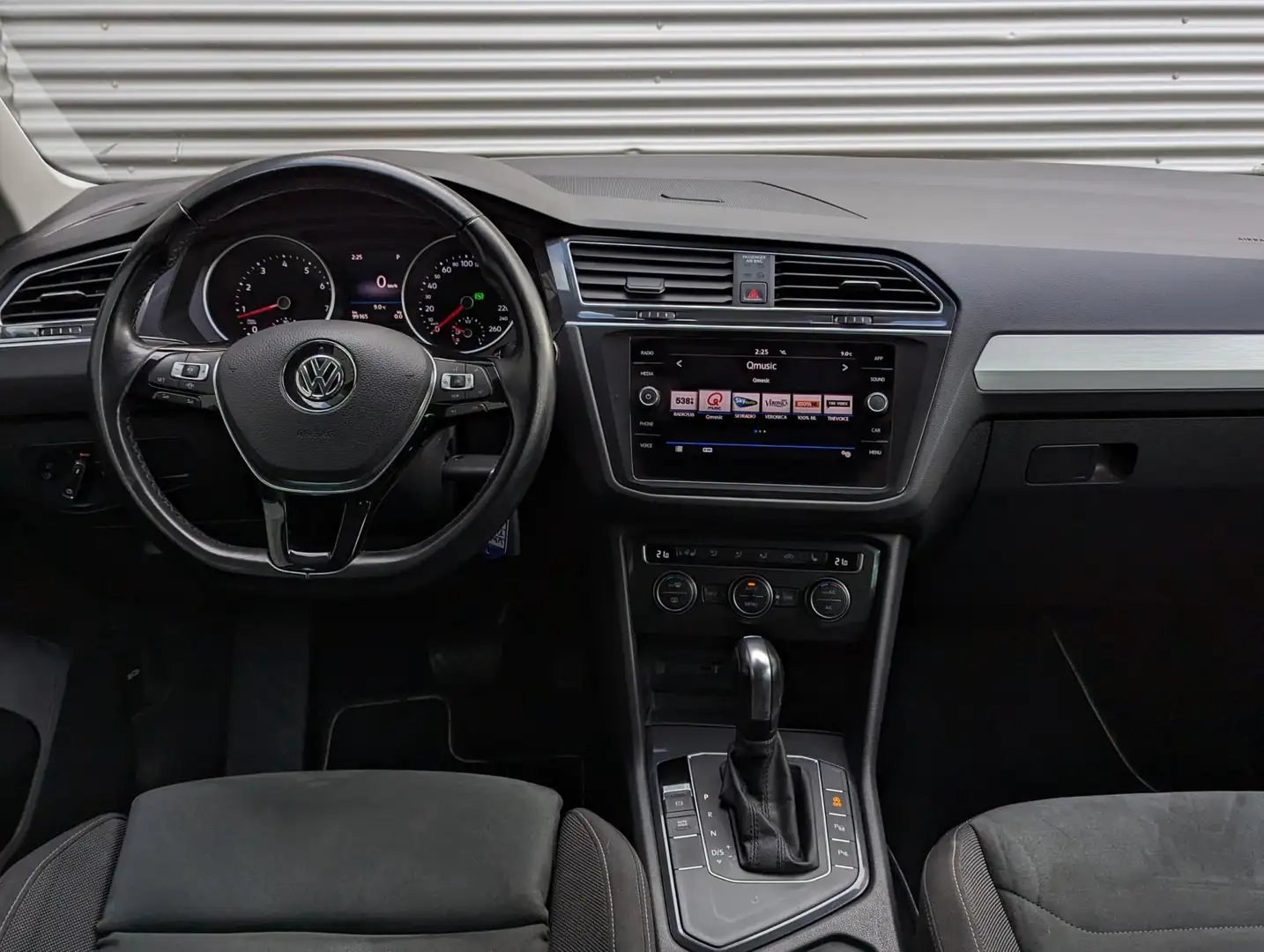 Volkswagen Tiguan 1.5 TSI ACT Comfortline DSG|ACC|Camera|Stoel-/Stuu Zwart - 2