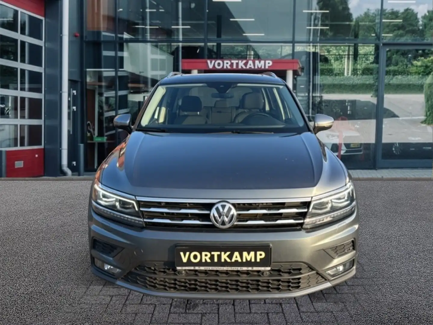 Volkswagen Tiguan Allspace 2.0 TDI 4MOTION PANO-DAK/CAMERA/ACC/ELEKKLEP/STOEL Gris - 2