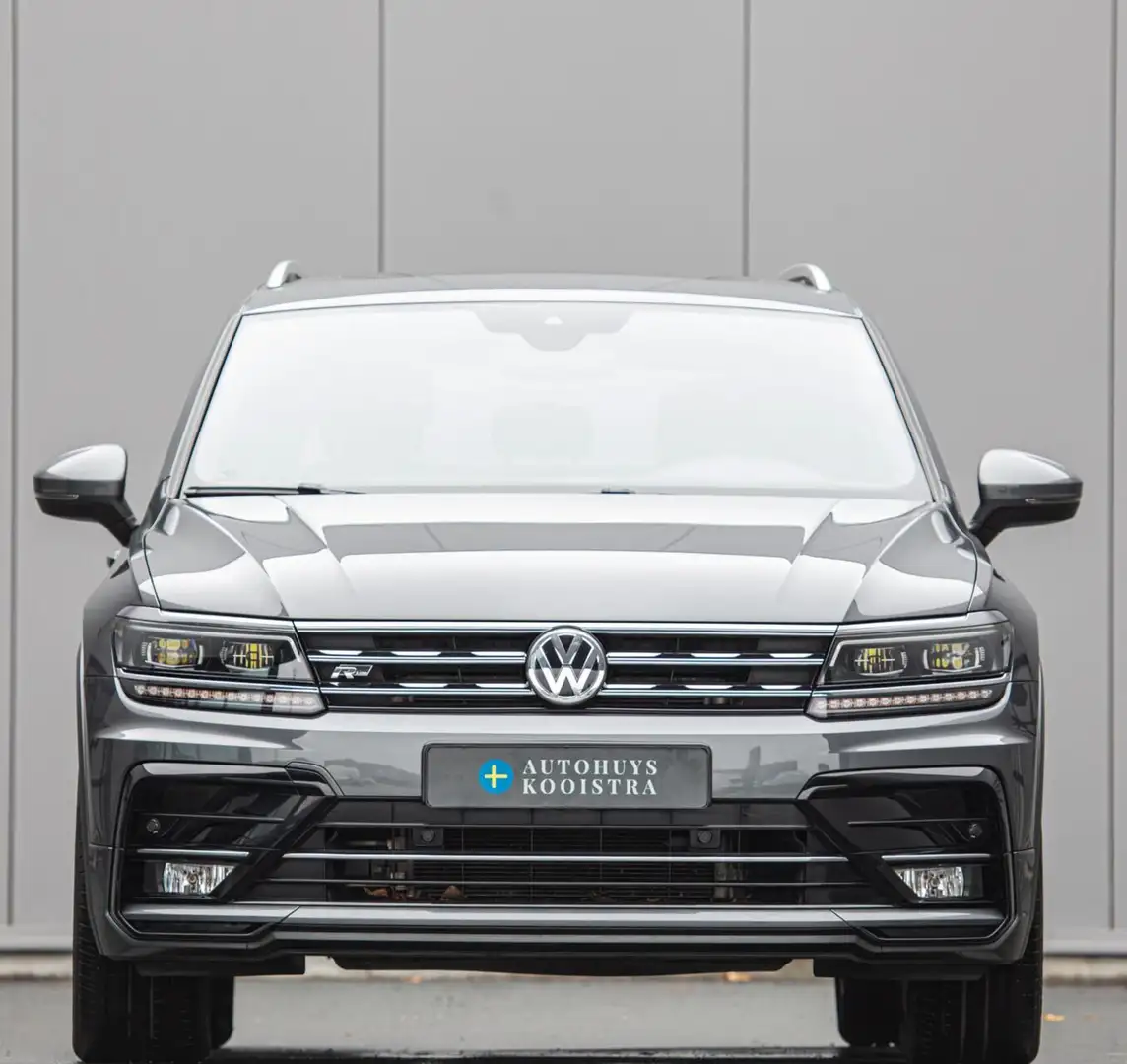 Volkswagen Tiguan 1.4 TSI 4Motion Highline Business R | Pano | Leder Grijs - 2