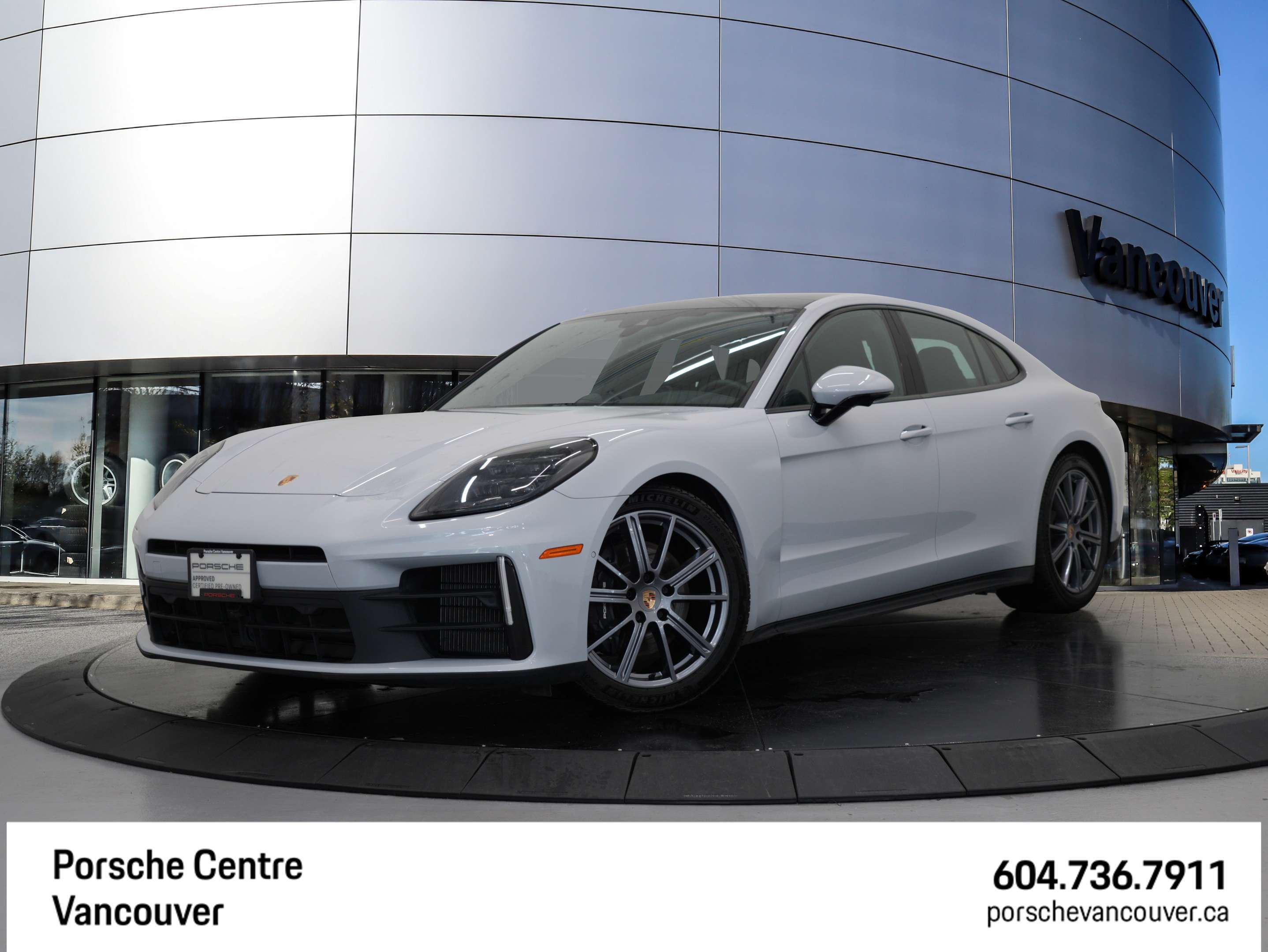 2026 Porsche Panamera 4 AWD