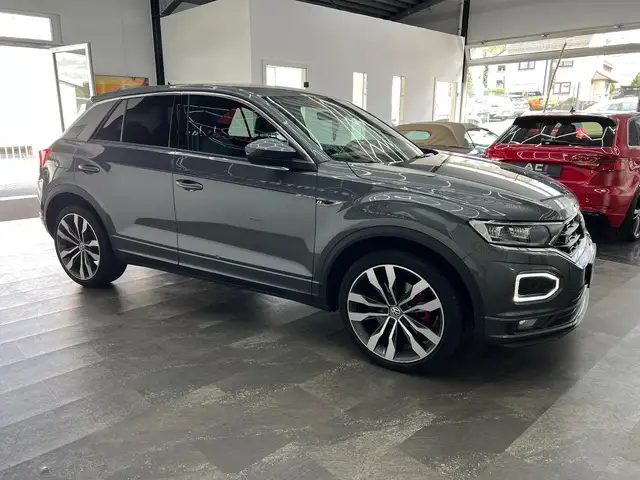 Volkswagen T-Roc view 10