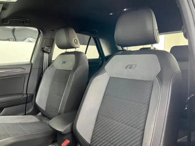 Volkswagen T-Roc view 15
